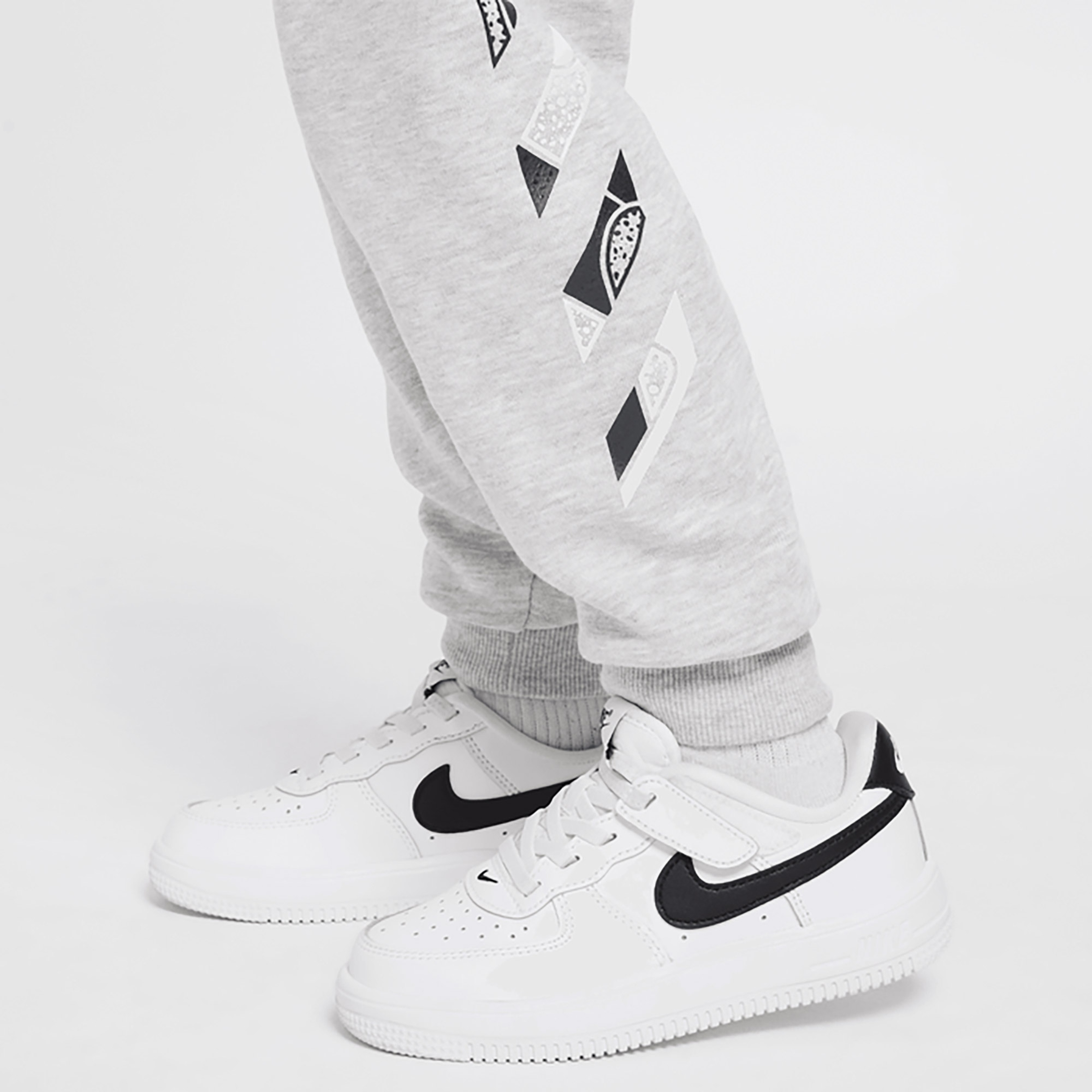 Nike Sportswear 'Outside The Lines' Çocuk Gri Eşofman Altı