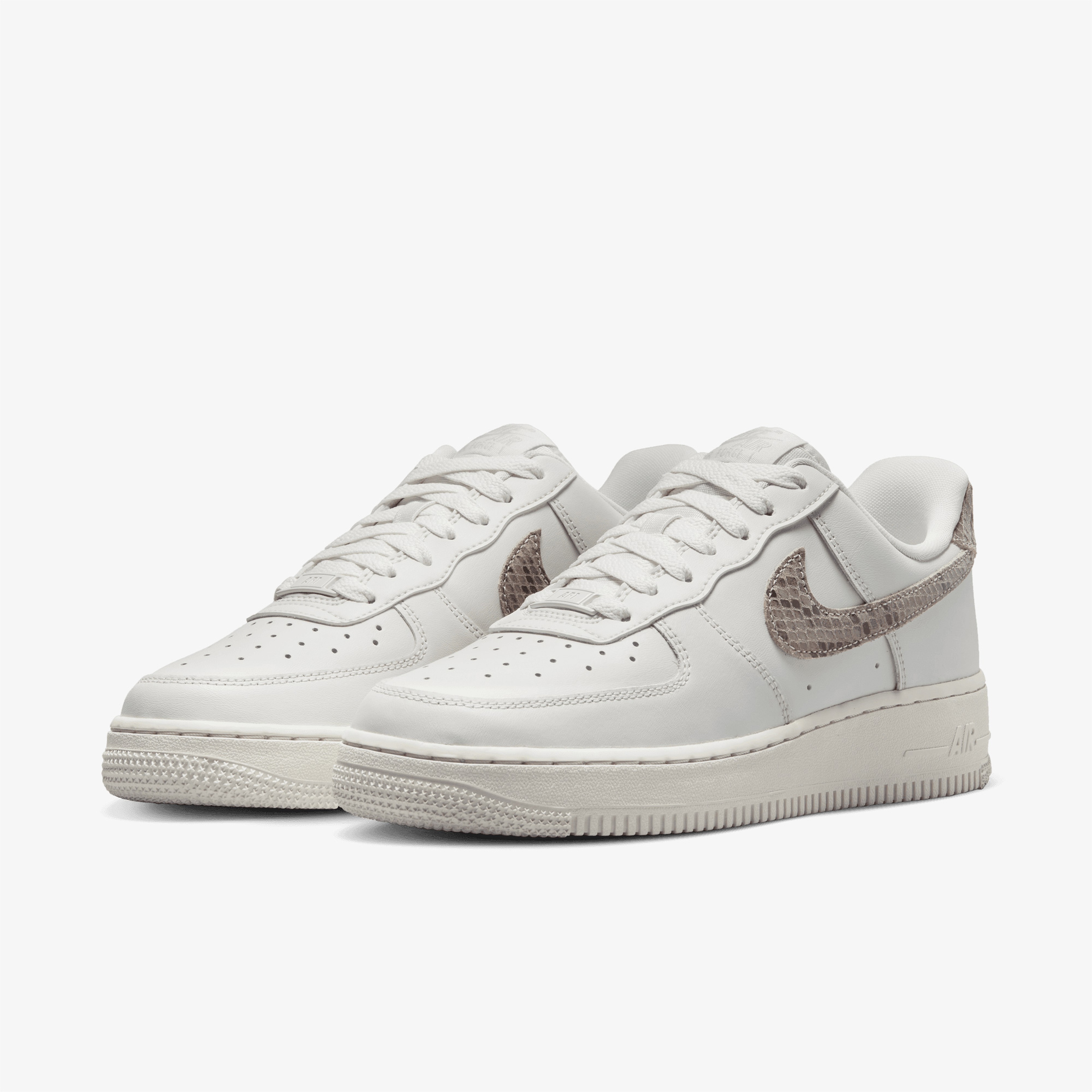 Nike Air Force 1 '07 Kadın Beyaz Spor Ayakkabı