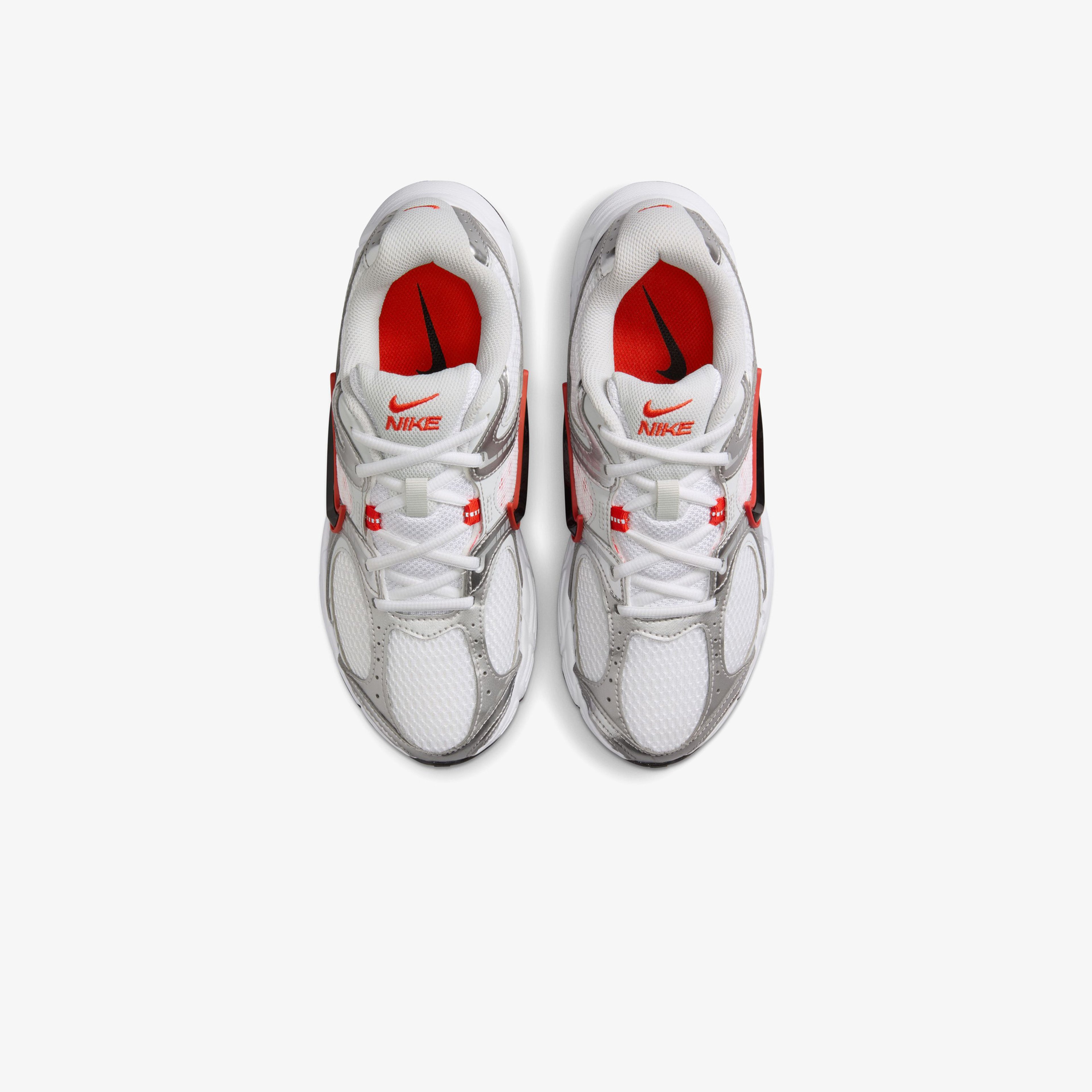 Nike V5 RNR Kadın Beyaz Spor Ayakkabı