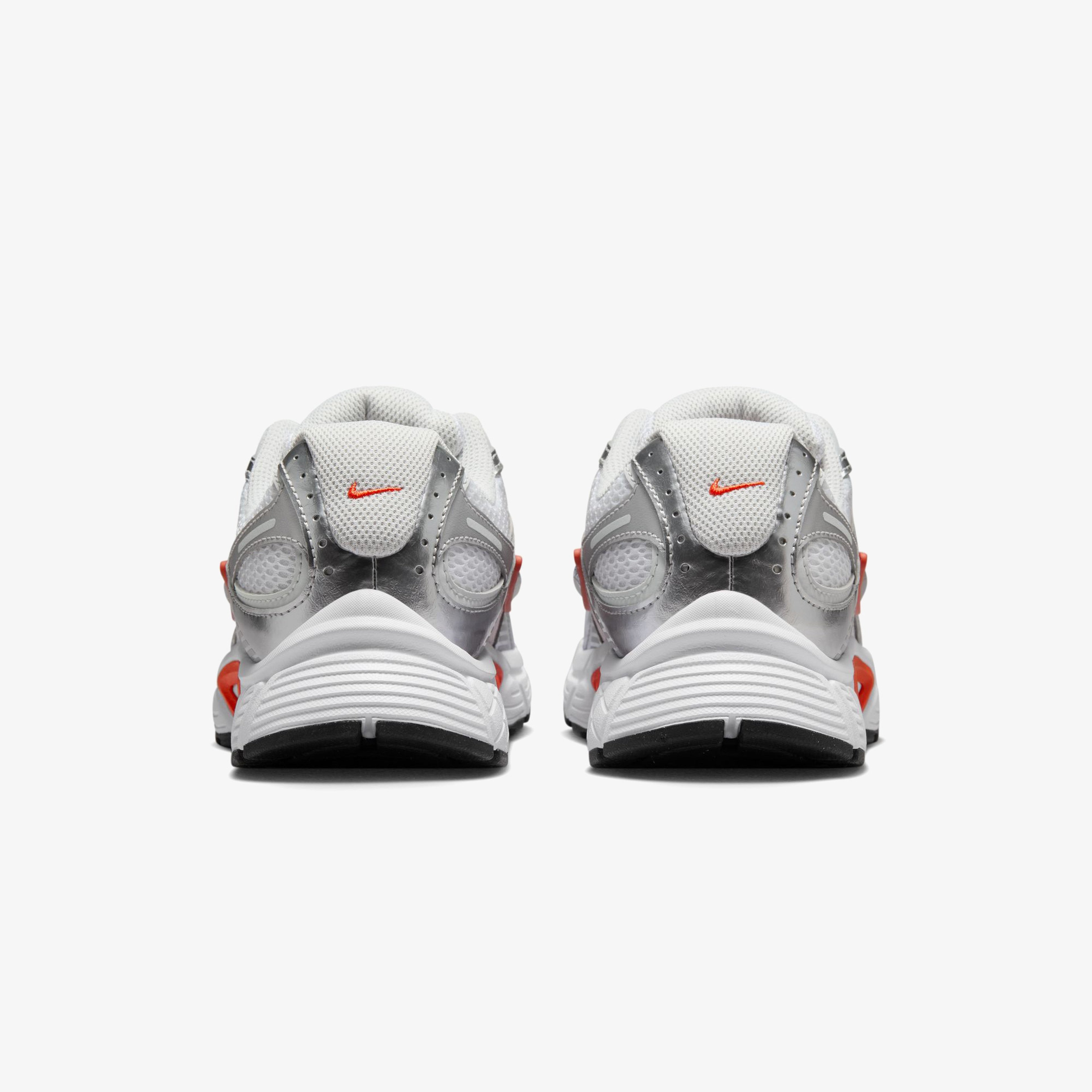 Nike V5 RNR Kadın Beyaz Spor Ayakkabı