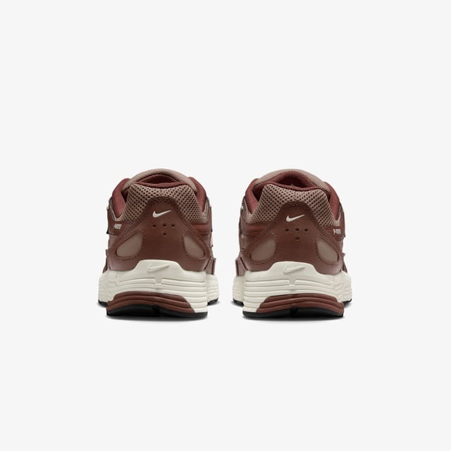 Nike Nike P-6000 Kadın Kahverengi Spor Ayakkabı Occasion'da! Kahverengi - 4. görsel