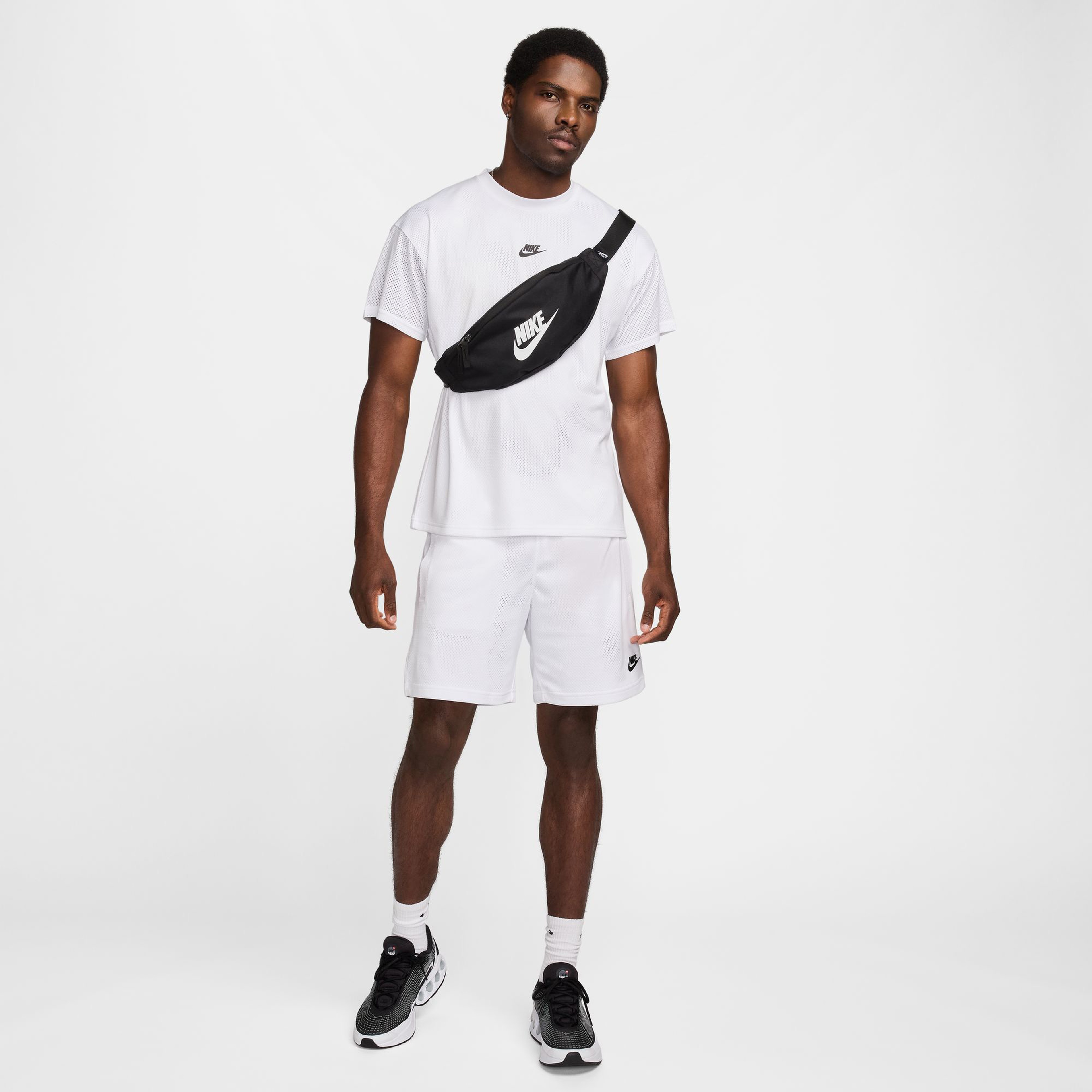 Nike Sportswear Mesh Erkek Beyaz Şort