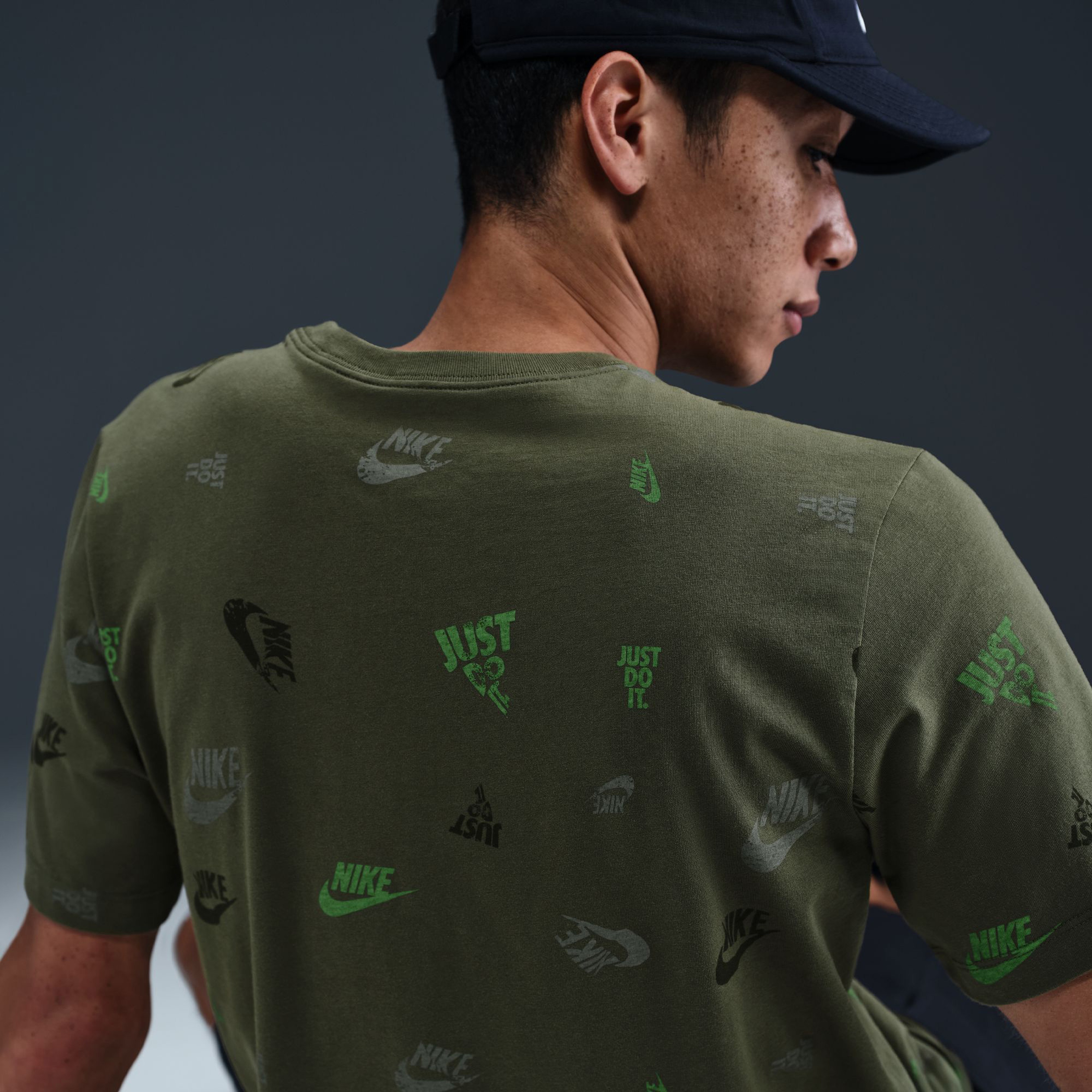 Nike Club Erkek Yeşil T-Shirt