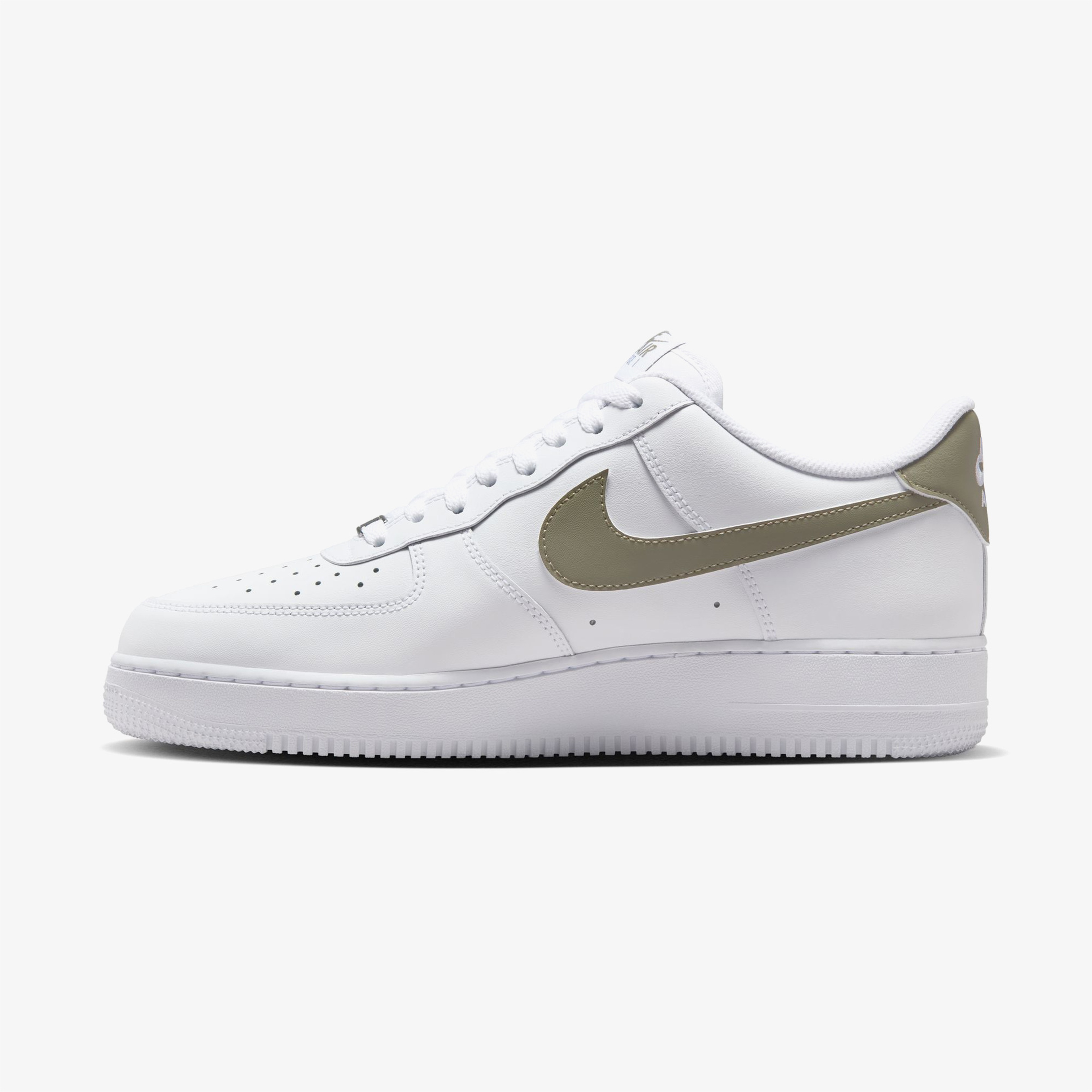Nike Air Force 1 07' Erkek Beyaz Spor Ayakkabı