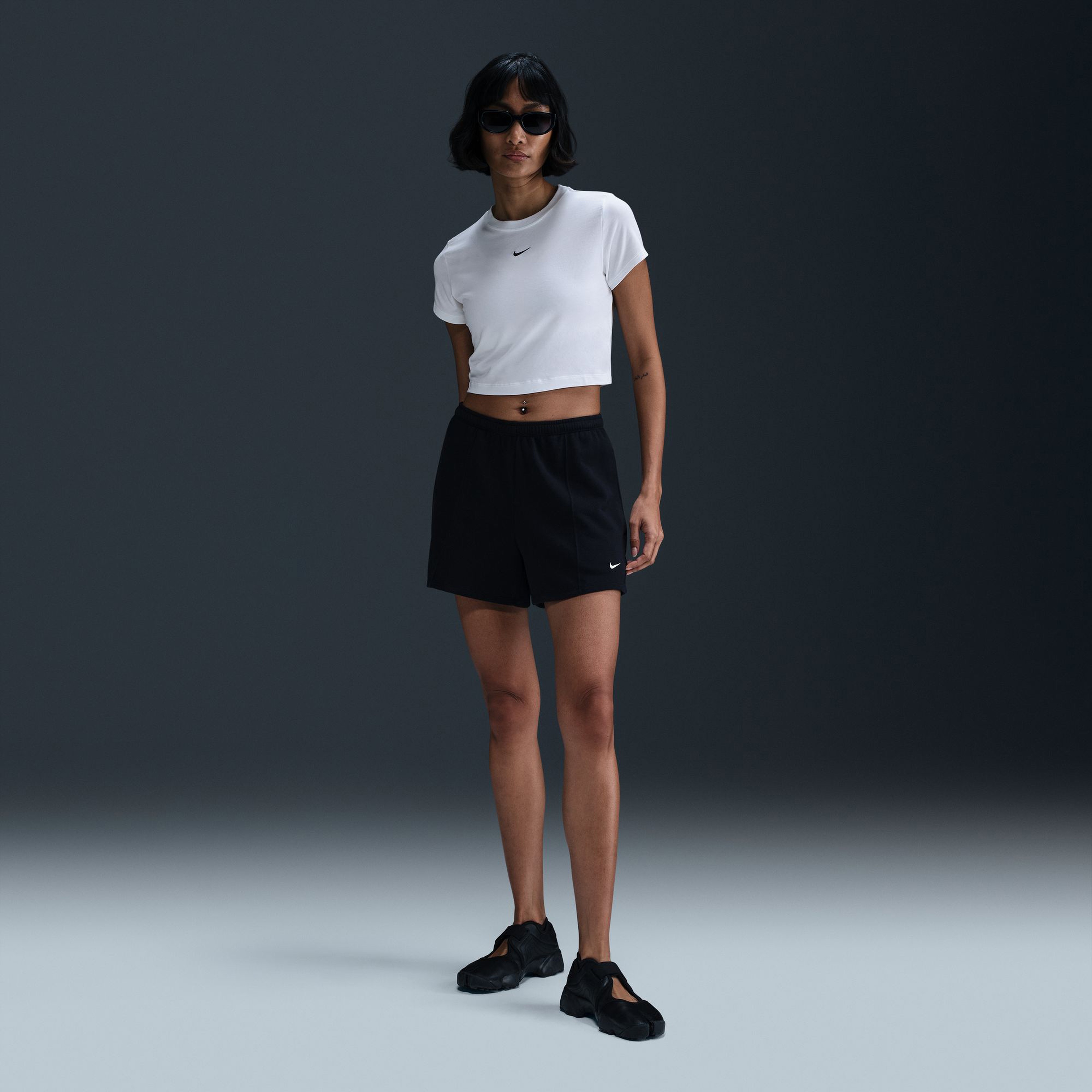 Nike Sportswear Chill Knit Cropped Kadın Beyaz T-Shirt