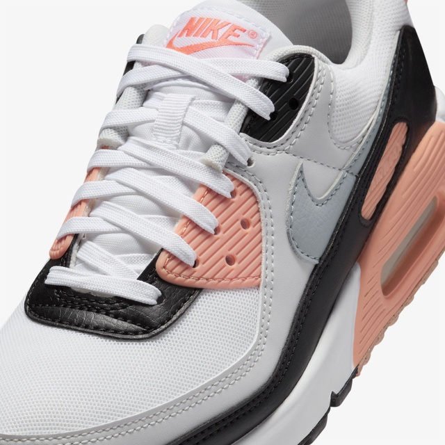 Nike Beyaz Nike Air Max 90 Kadın Spor Ayakkabı