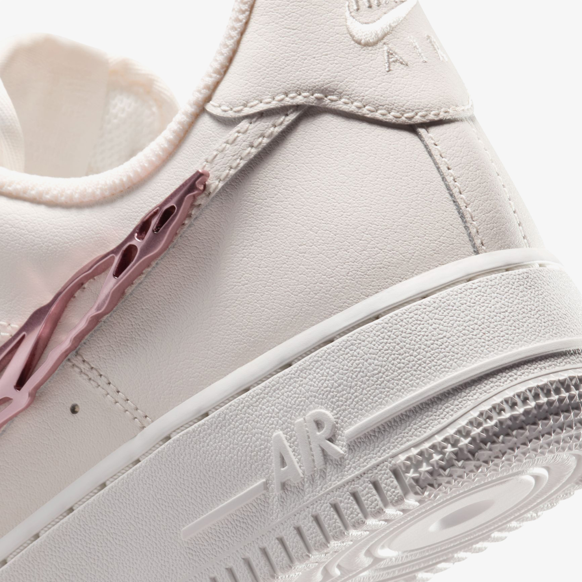 Nike Air Force 1 '07 LX Kadın Bej Sneaker40IF1686| Occasion