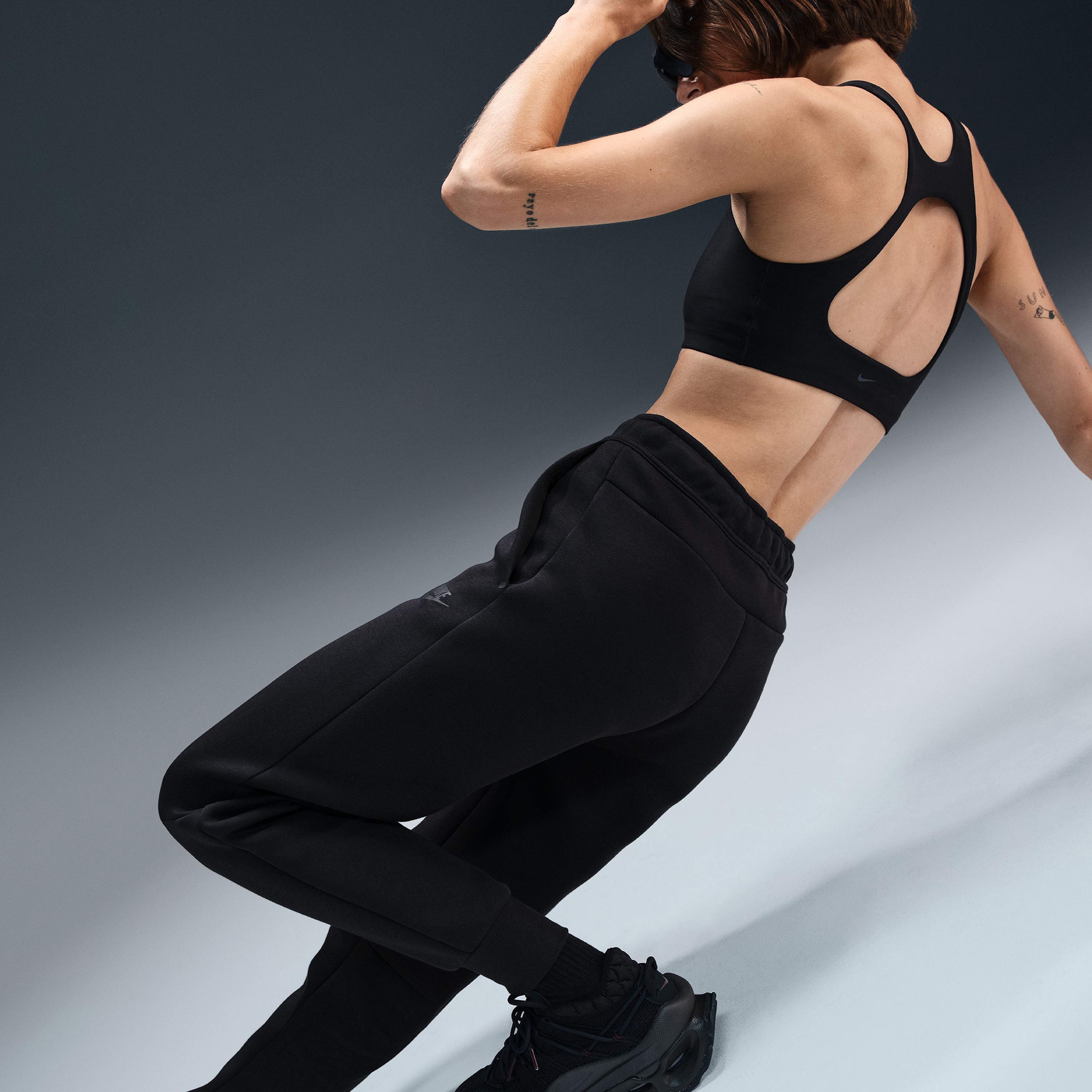 Nike Sportswear Tech Fleece Kadın Siyah Eşofman Altı