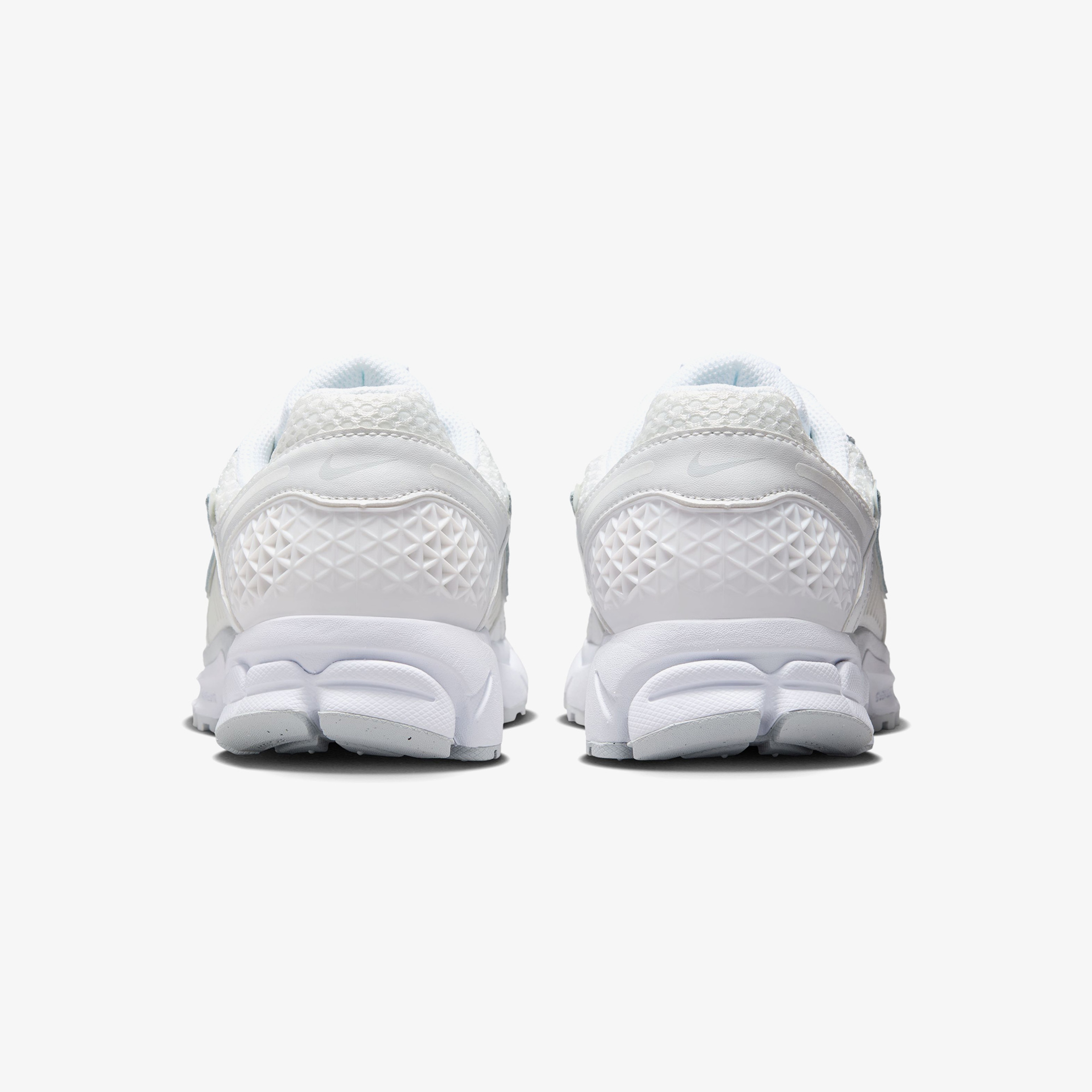 Nike Zoom Vomero 5 'Chrome Toe' Kadın Beyaz Spor Ayakkabı