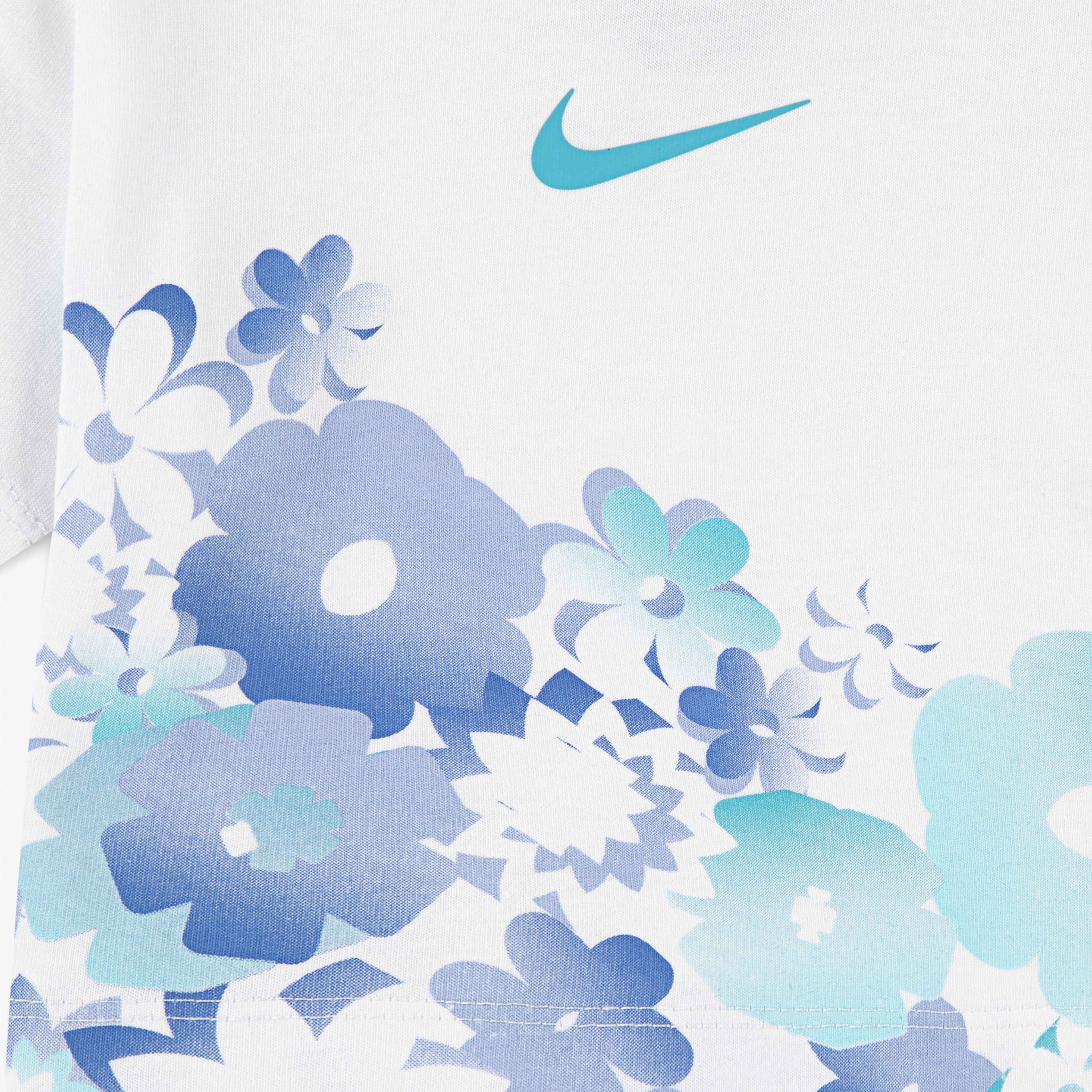 Nike Flow Ral Allover Çocuk Beyaz/Mavi Şort Takım