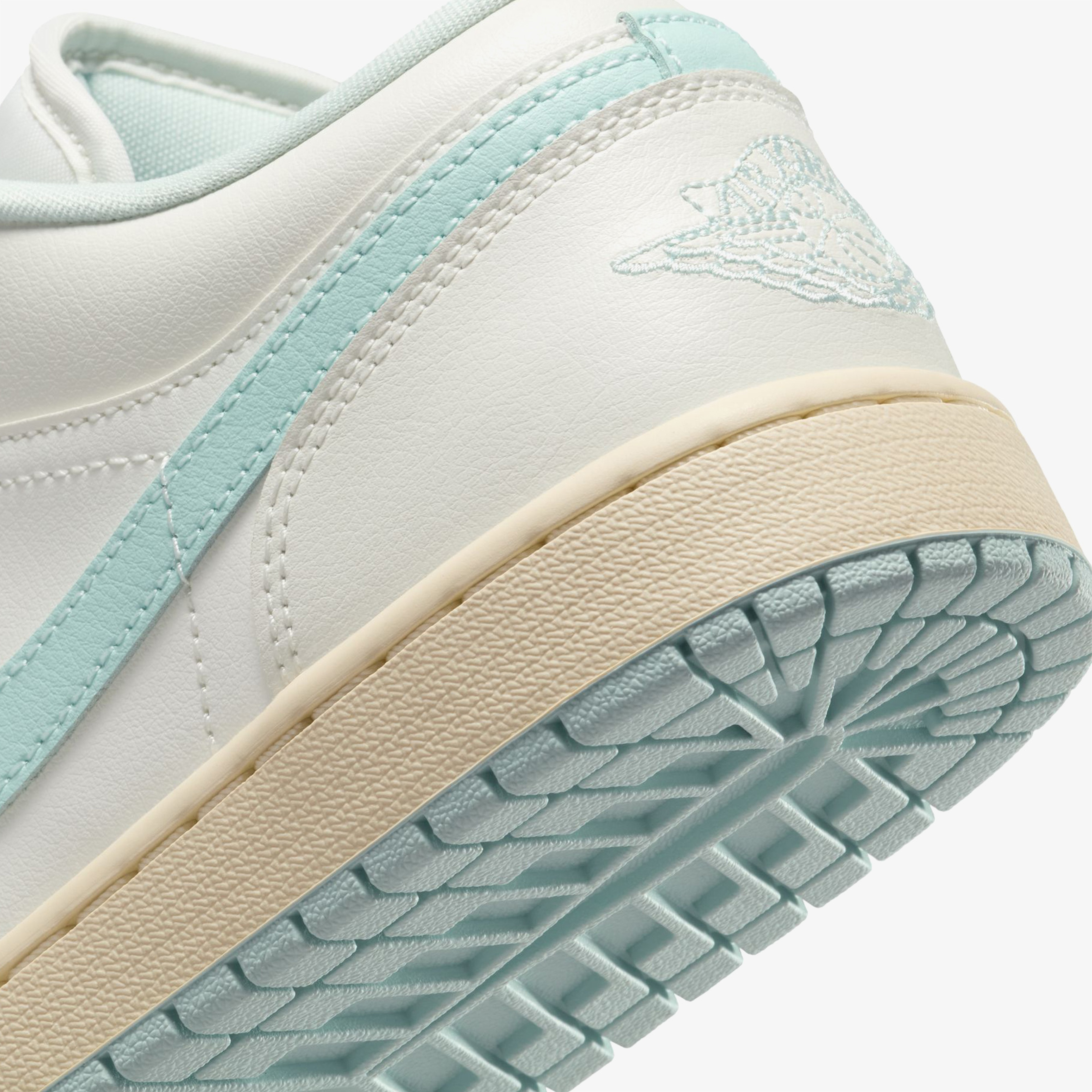 Nike Jordan 1 Low 'Sail Igloo' Kadın Krem Sneaker