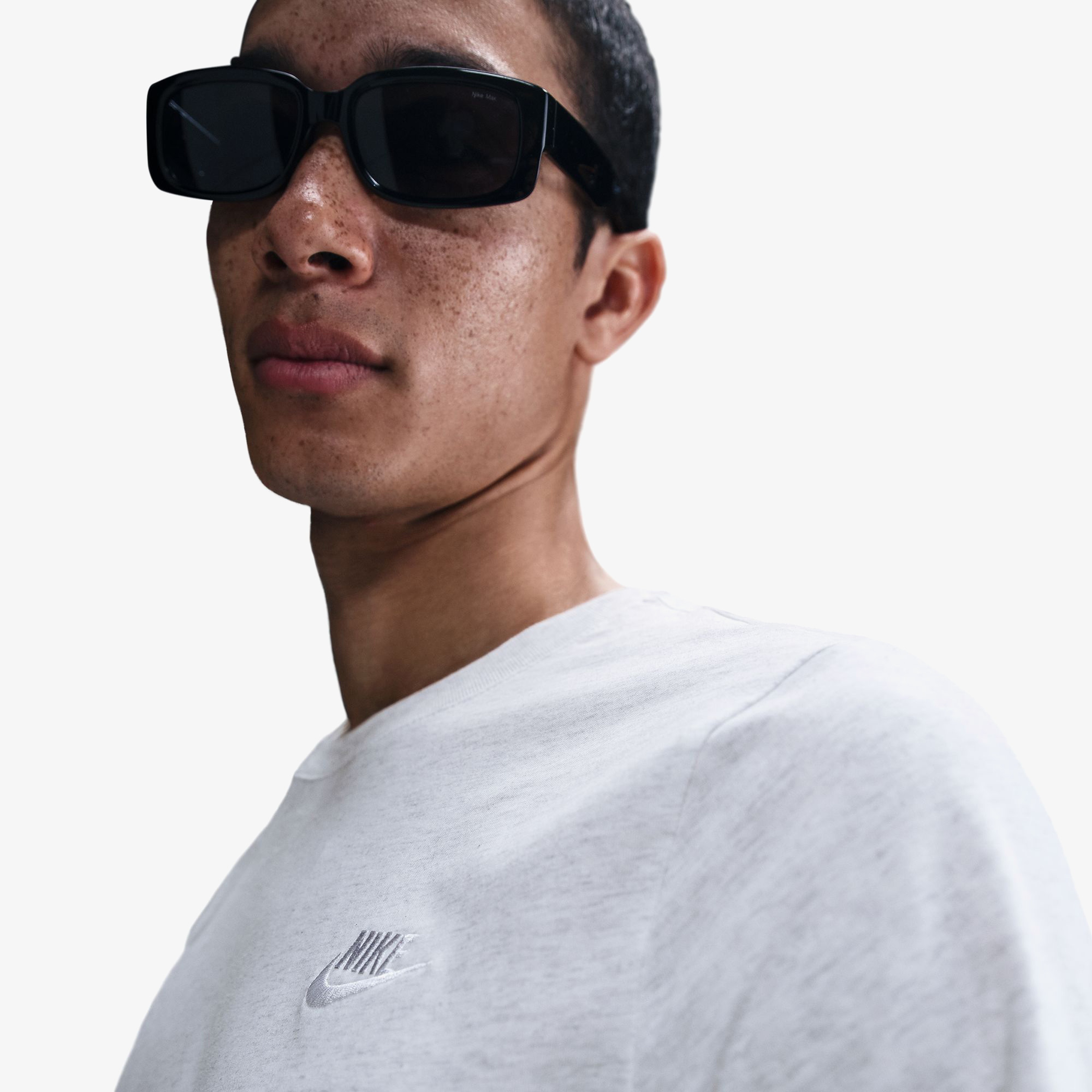 Nike Sportswear Club Erkek Gri T-Shirt