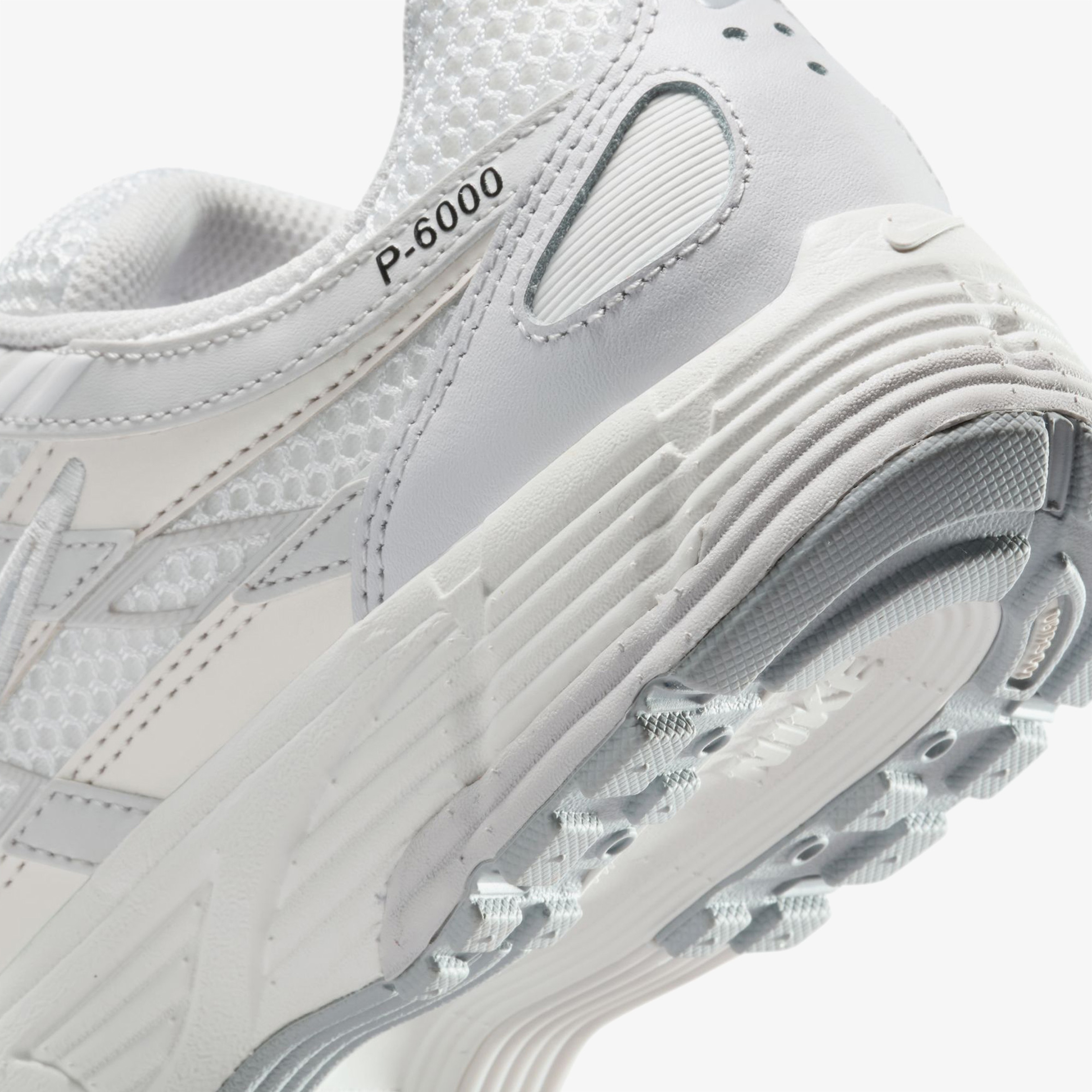 Nike P-6000 Kadın Beyaz Sneaker