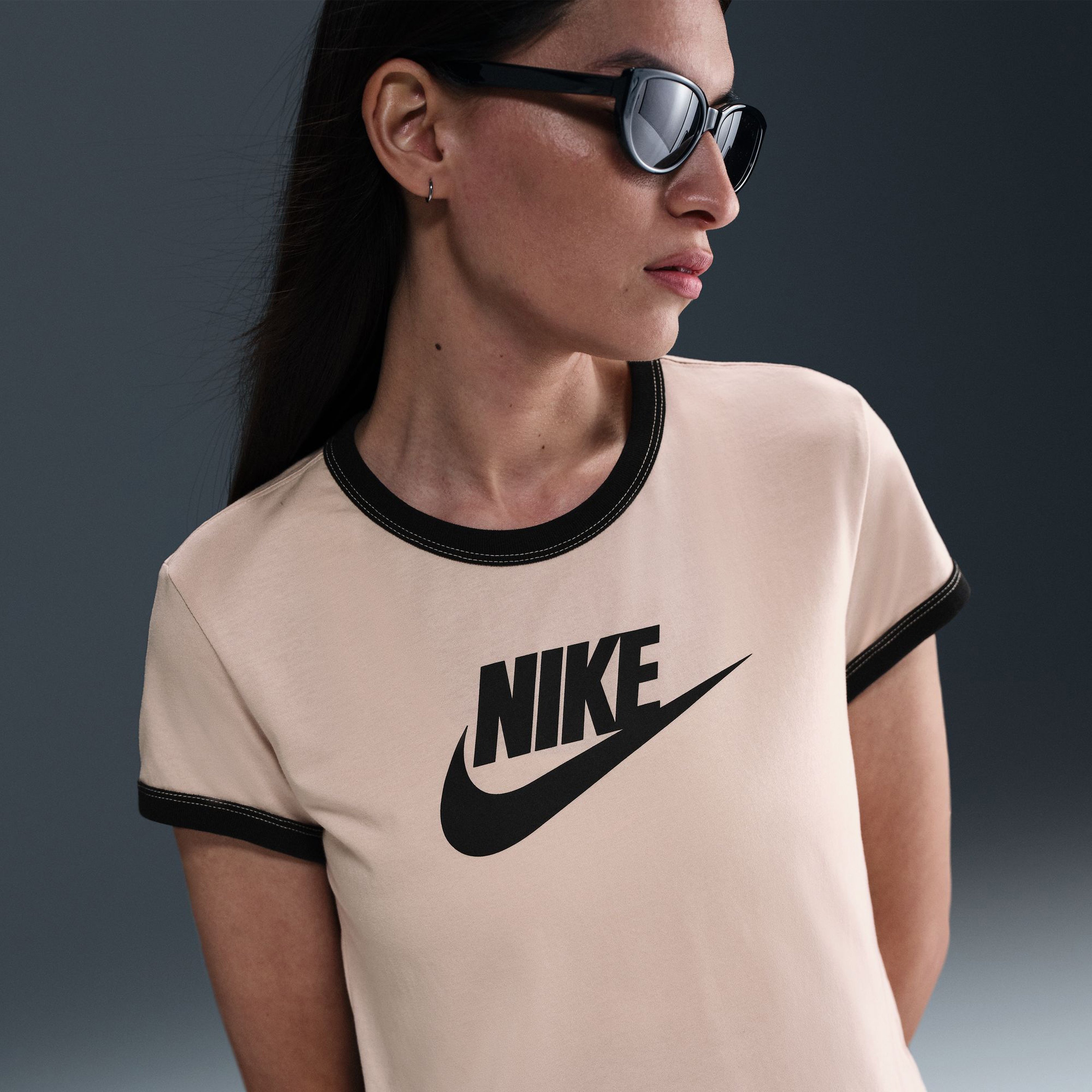 Nike Ringer Kadın Bej Tişört