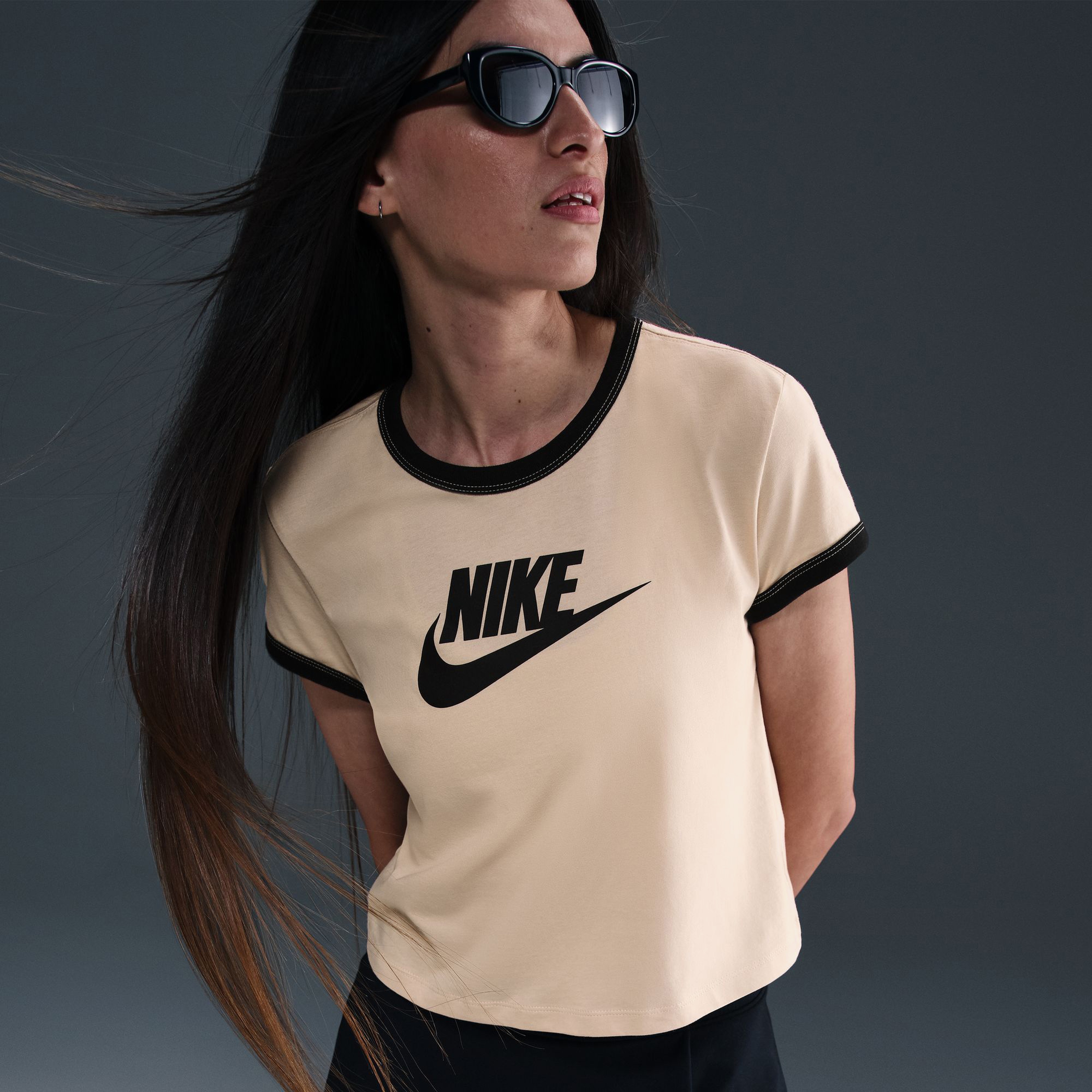Nike Ringer Kadın Bej Tişört