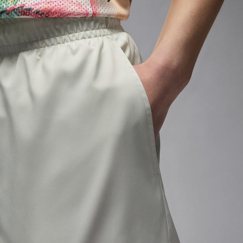 Jordan Essentials Erkek Beyaz Şort