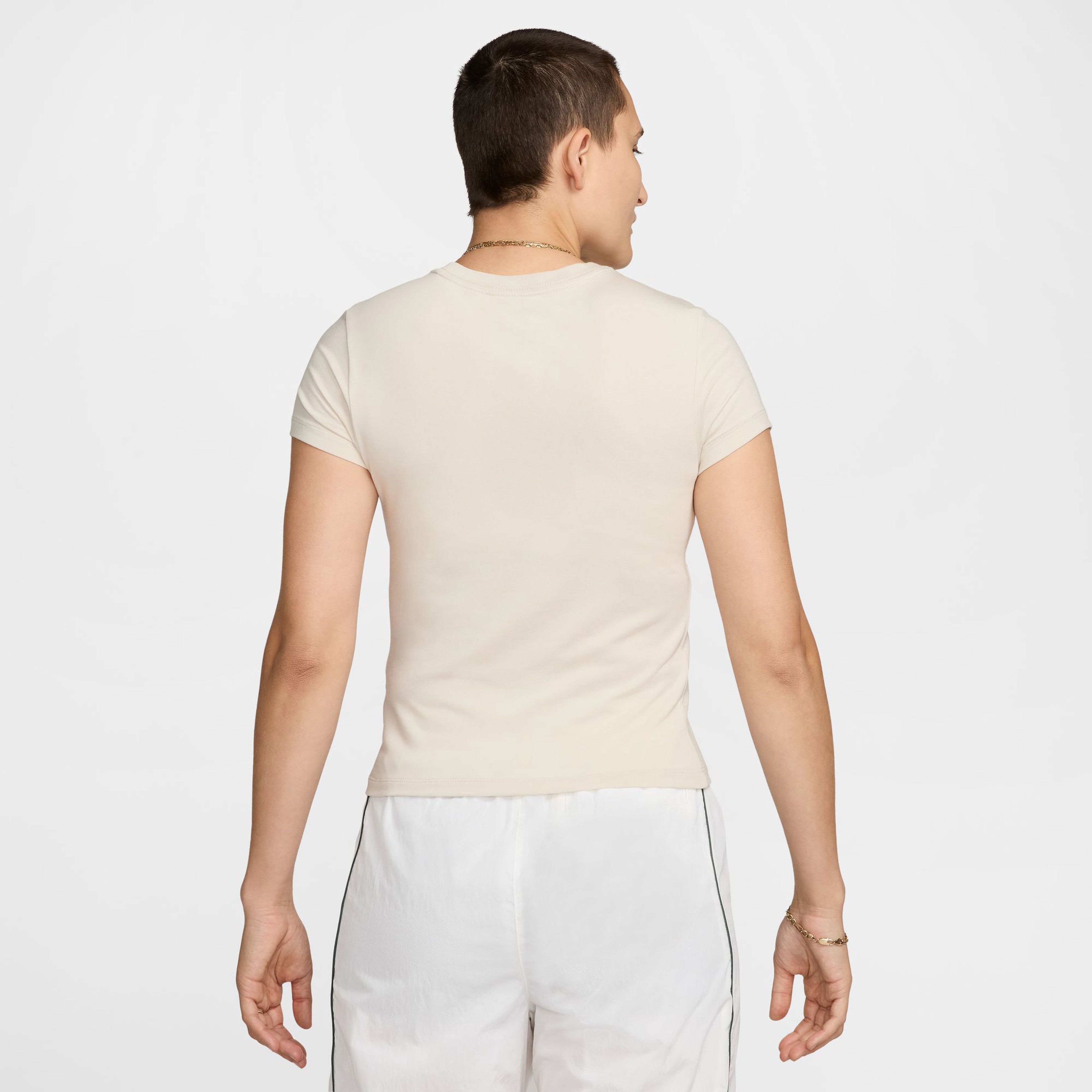 Nike Slim Kadın Beyaz T-Shirt