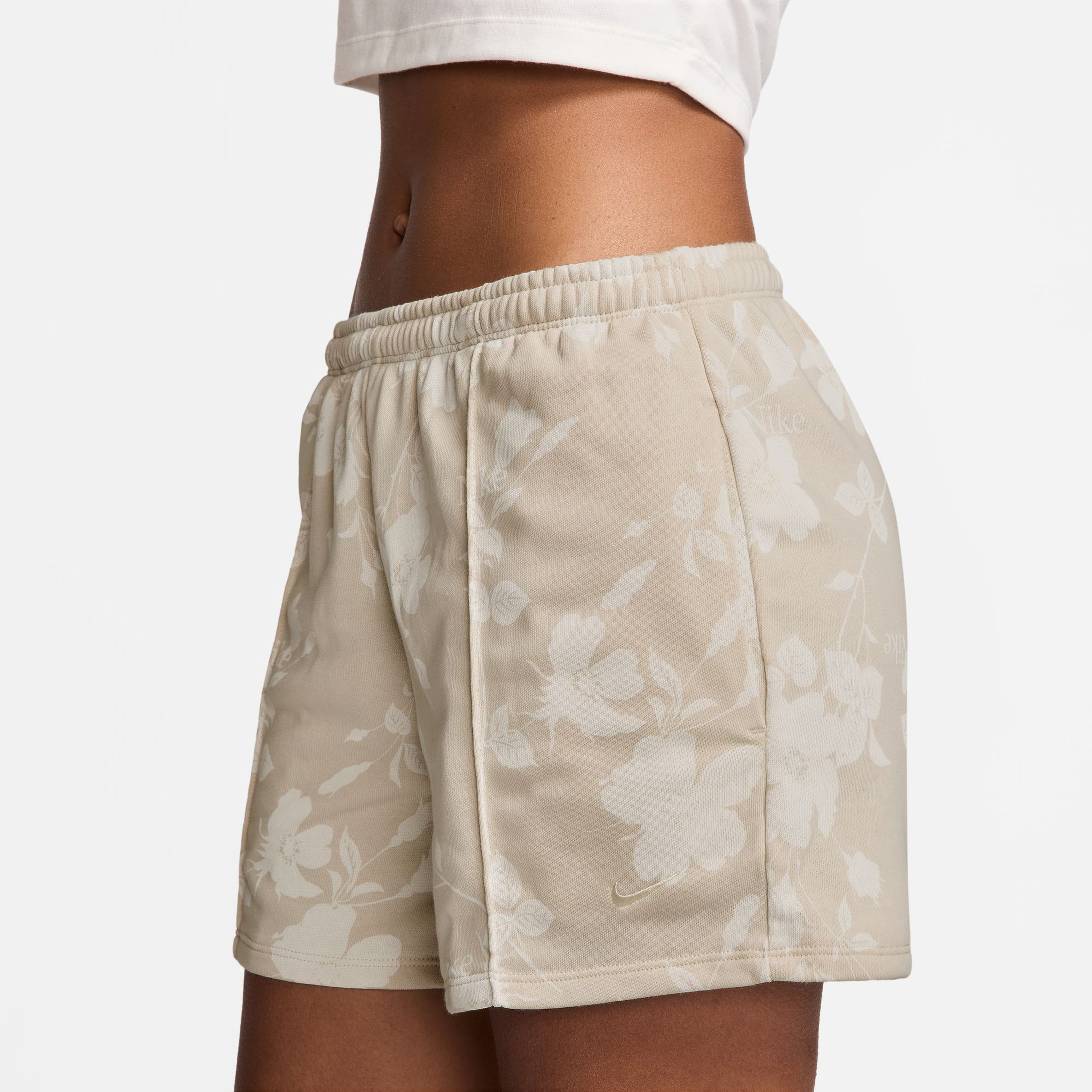 Nike Sportswear Chill Terry Kadın Beyaz Şort