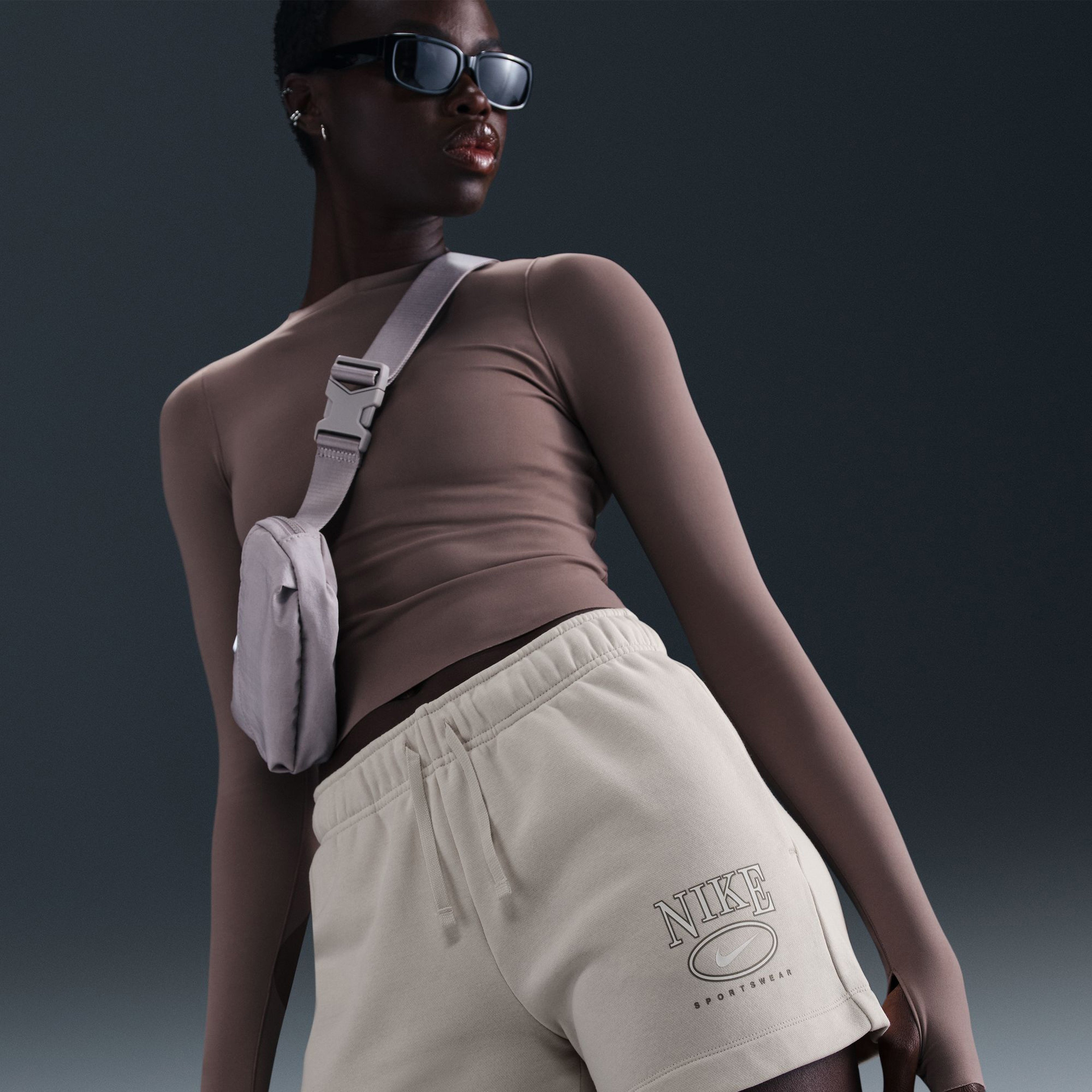 Nike Club Fleece Kadın Beyaz Şort