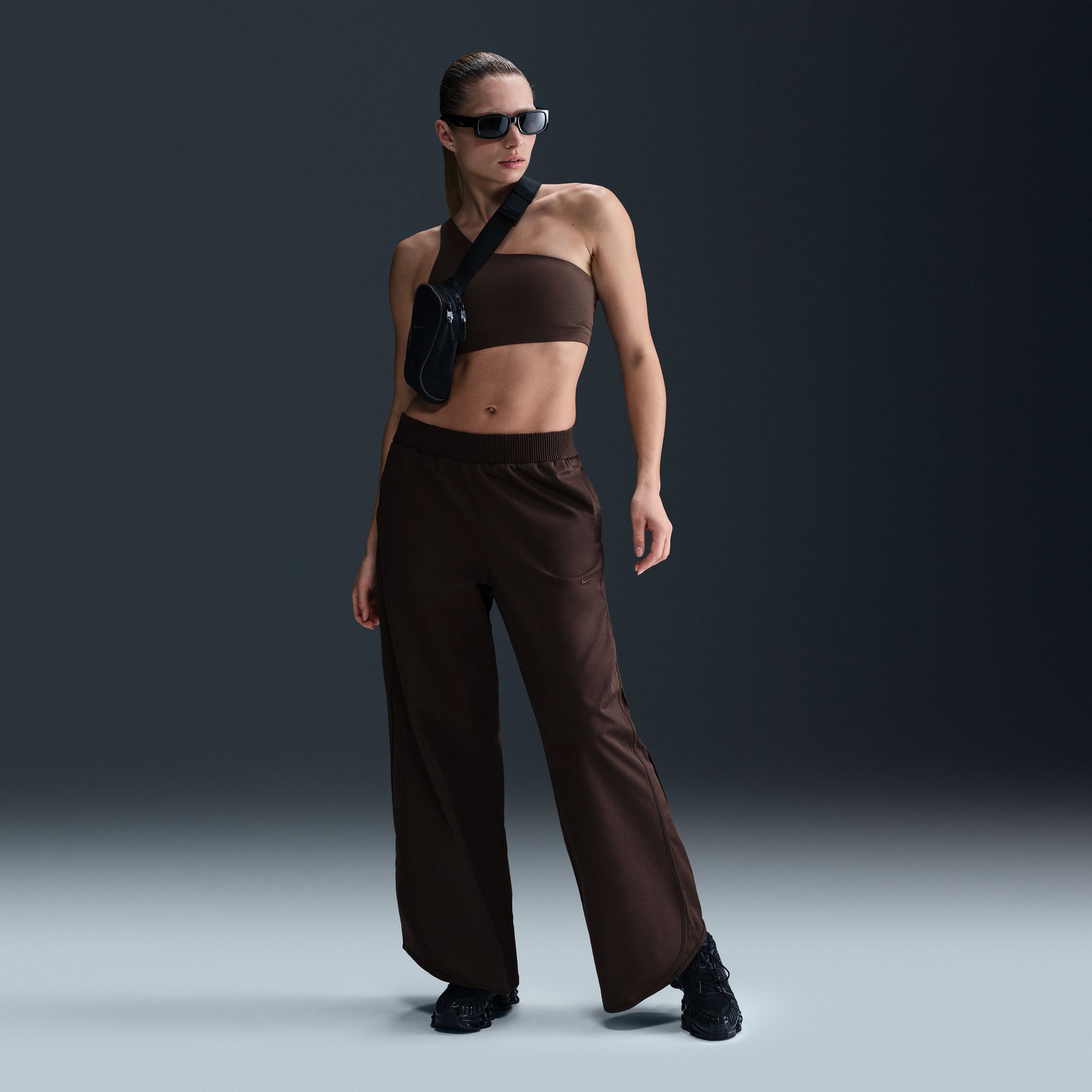 Nike Sportswear Collection Kadın Kahverengi Pantolon