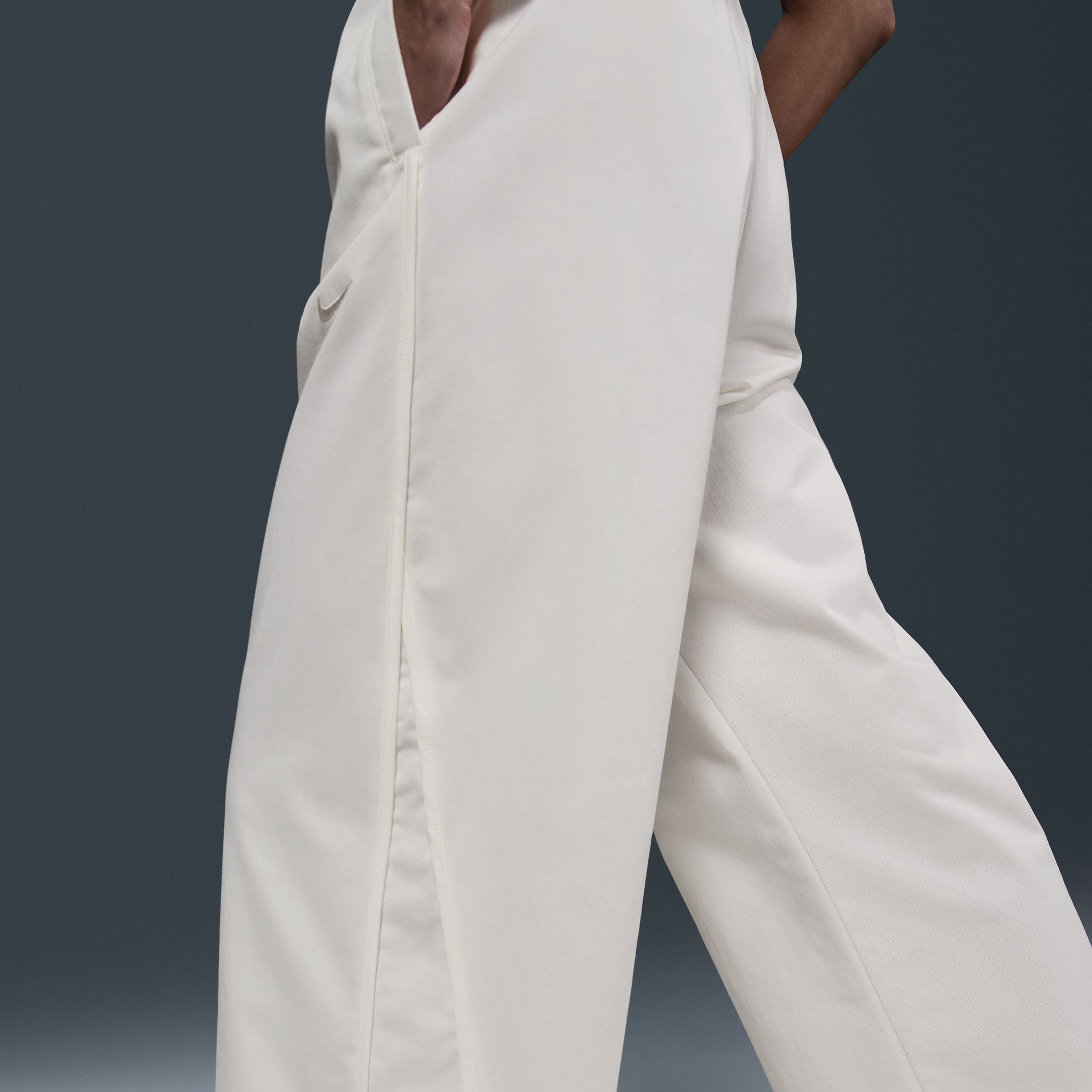 Nike Sportswear Collection Kadın Beyaz Pantolon