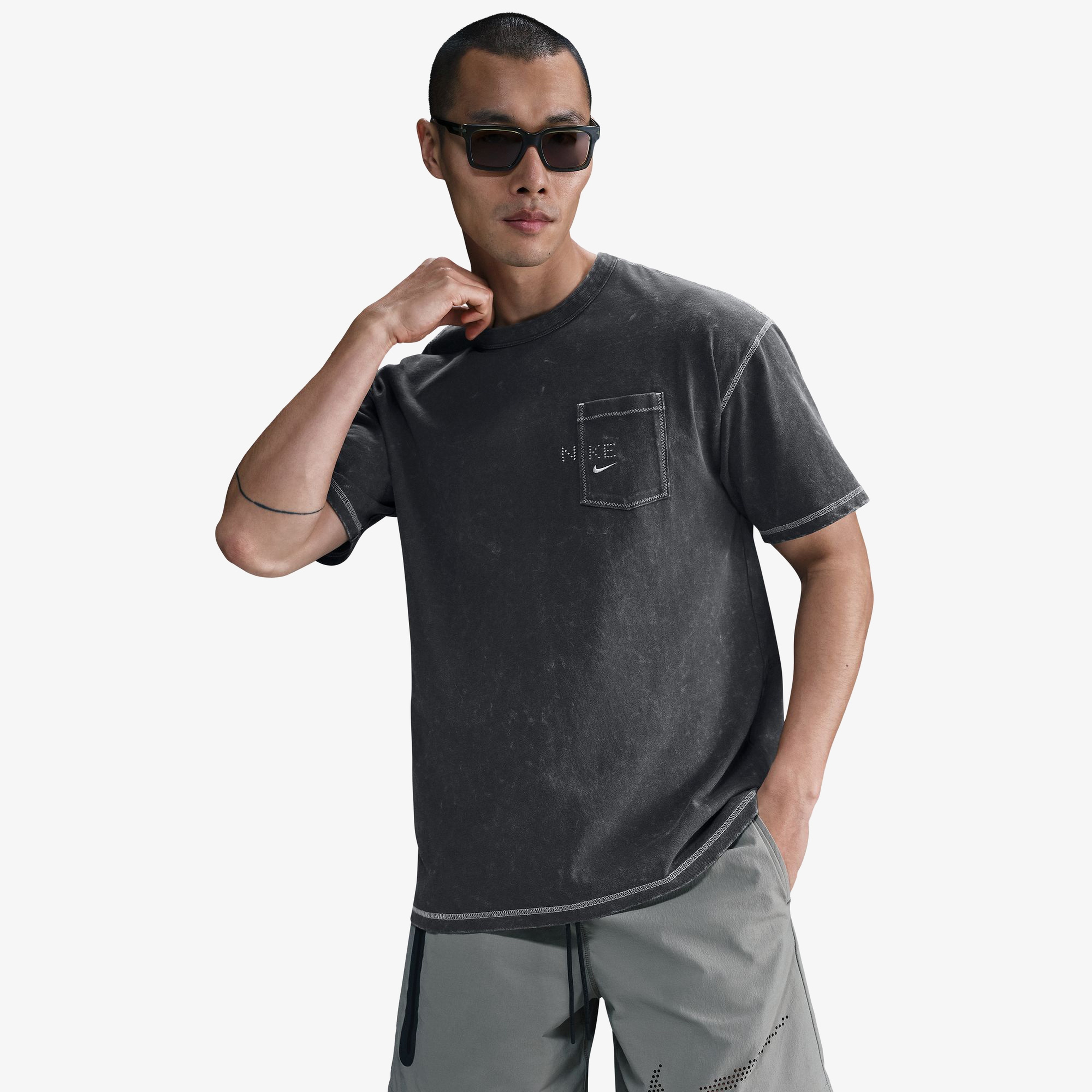 Nike Sportswear Erkek Gri T-Shirt