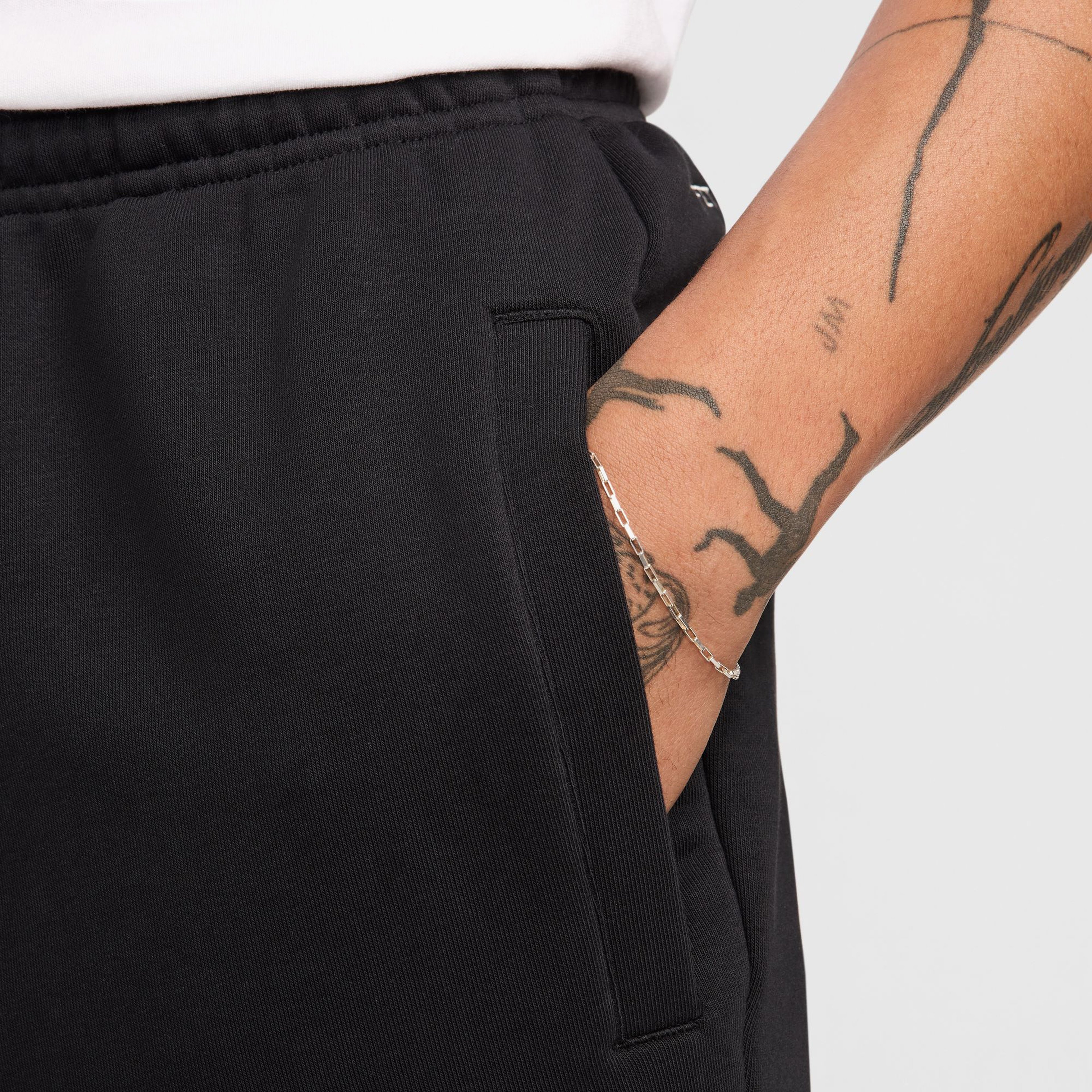 Nike Standard Issue Erkek Siyah Eşofman Altı