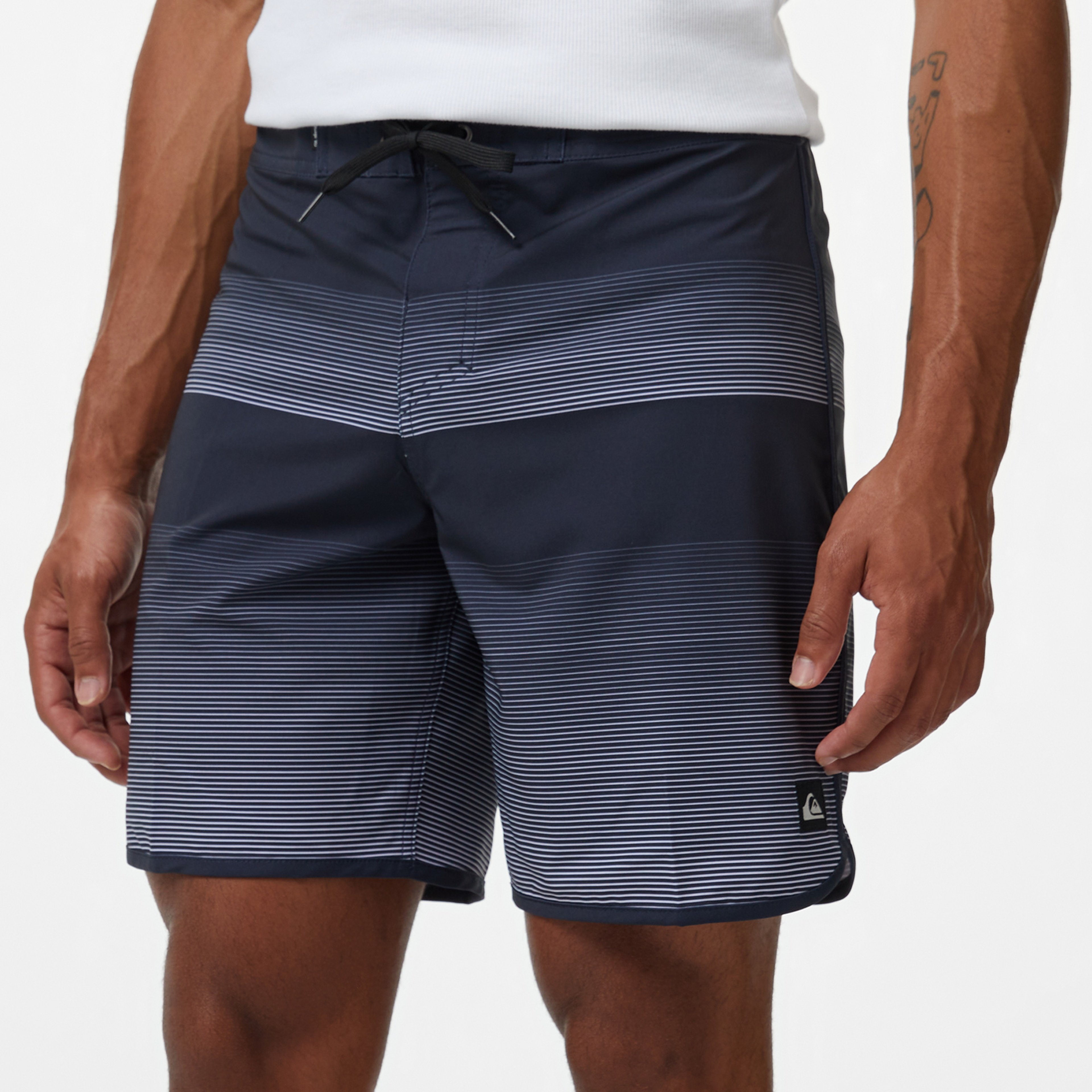 Quiksilver Surfsilk Scallop 18 Erkek Yeşil Deniz Şortu