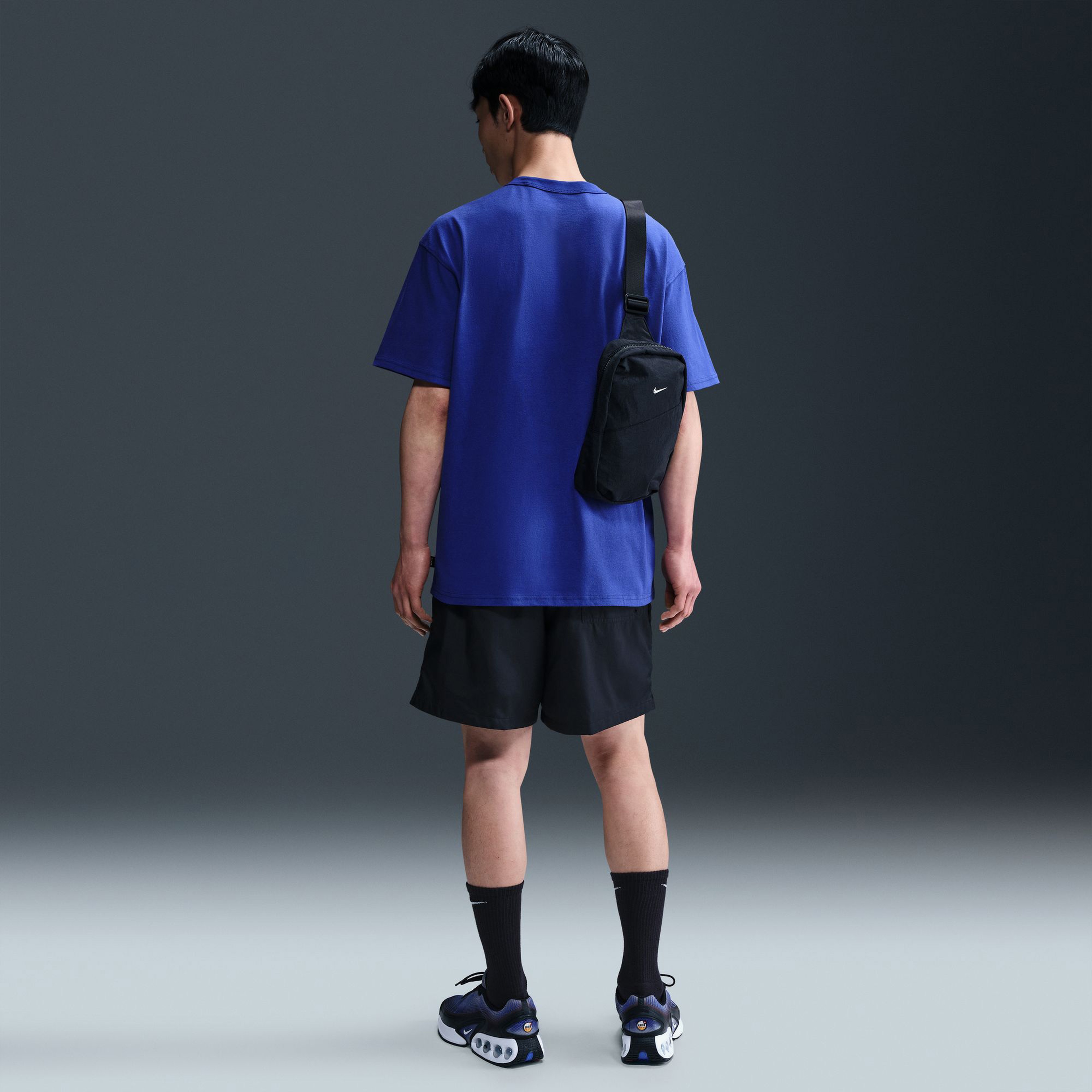 Nike Sportswear Premium Essentials Erkek Mavi T-Shirt