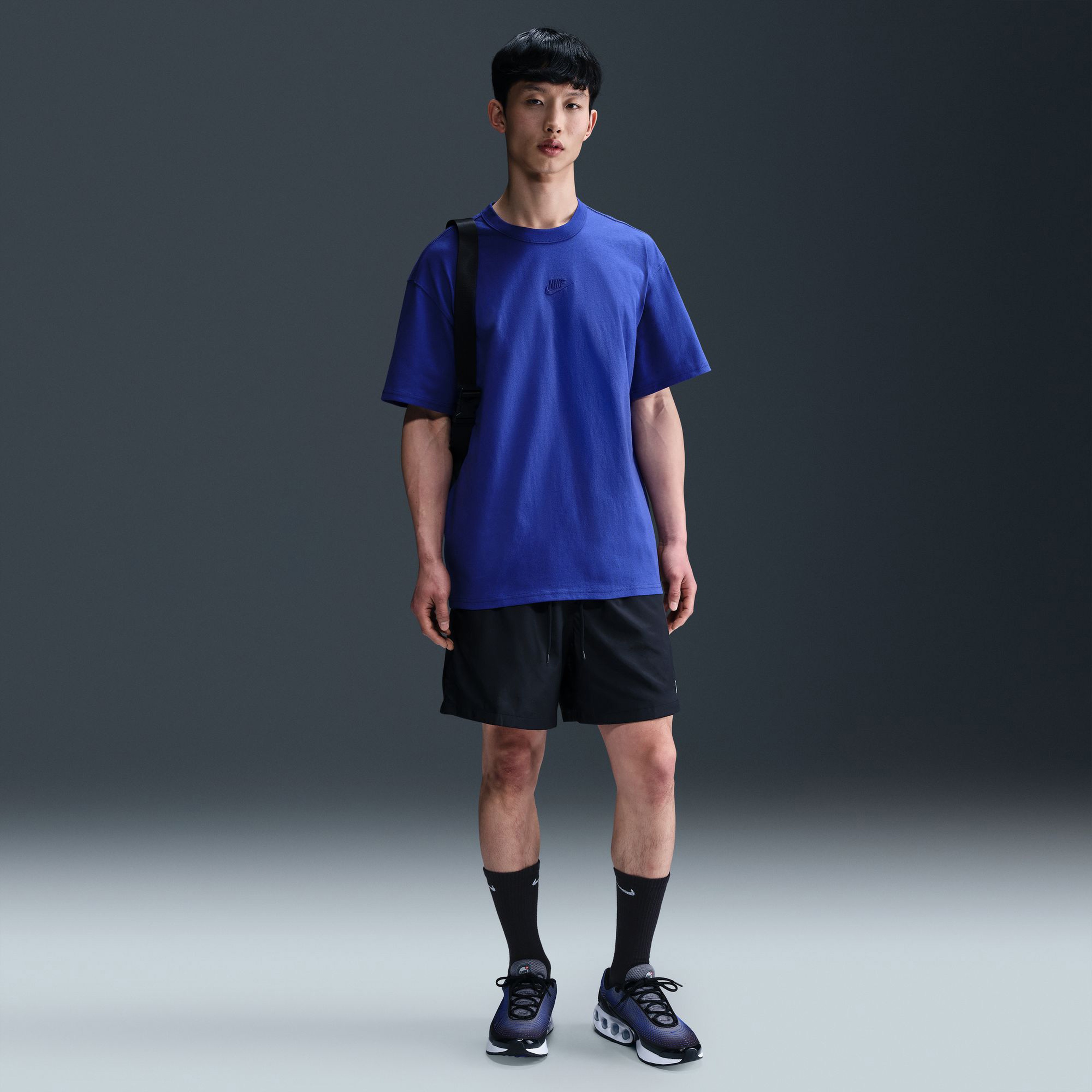 Nike Sportswear Premium Essentials Erkek Mavi T-Shirt