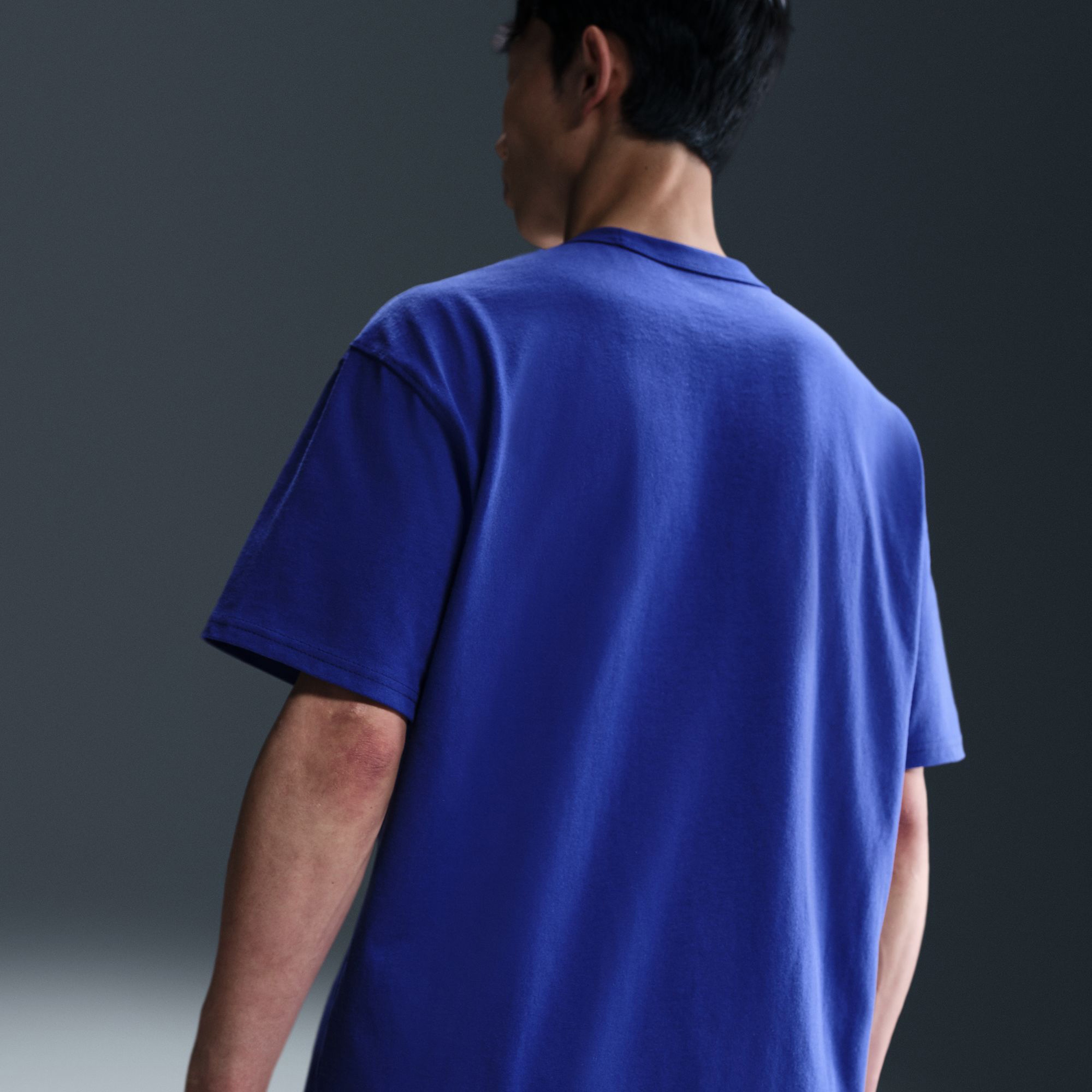 Nike Sportswear Premium Essentials Erkek Mavi T-Shirt
