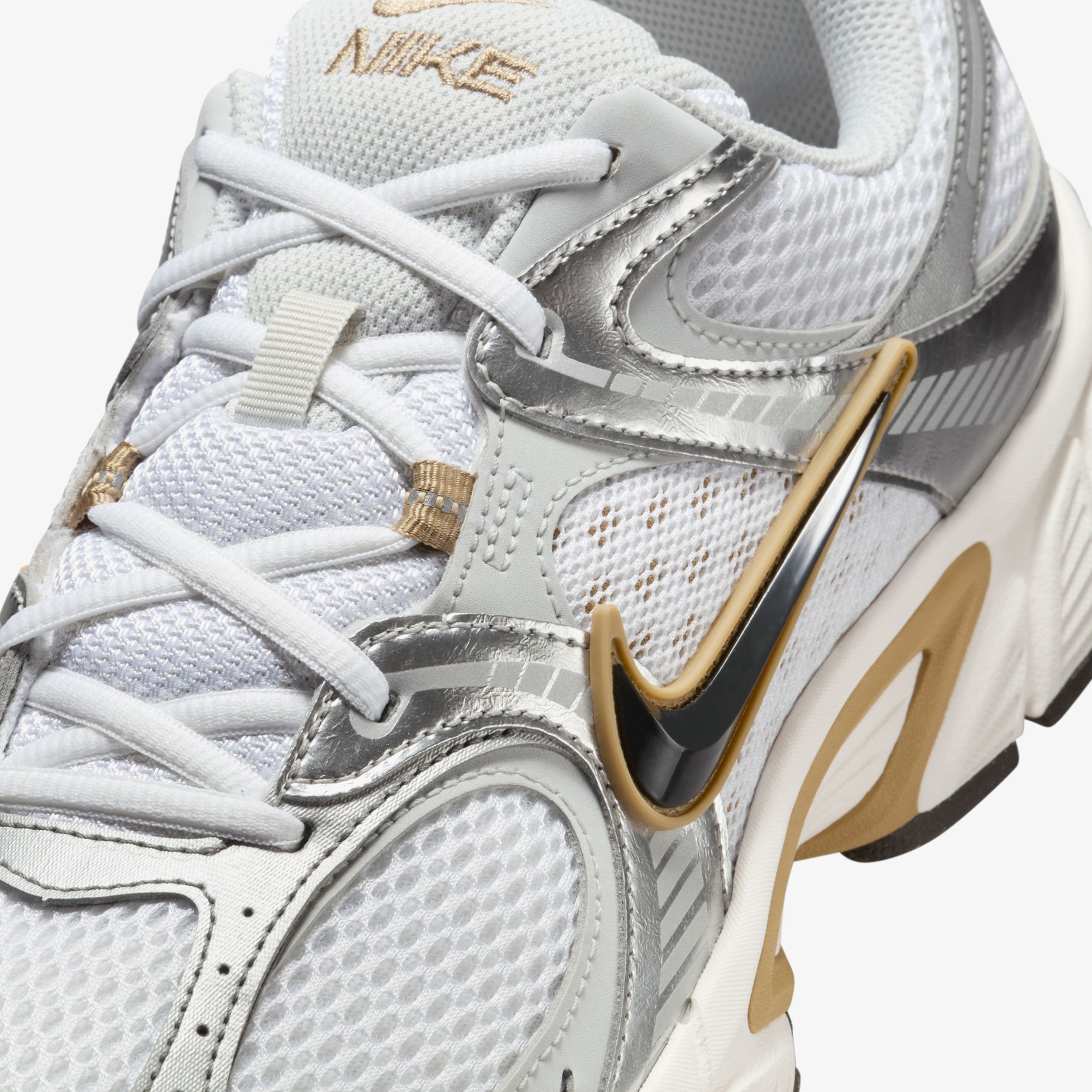 Nike V5 RNR Erkek Gri Spor Ayakkabı