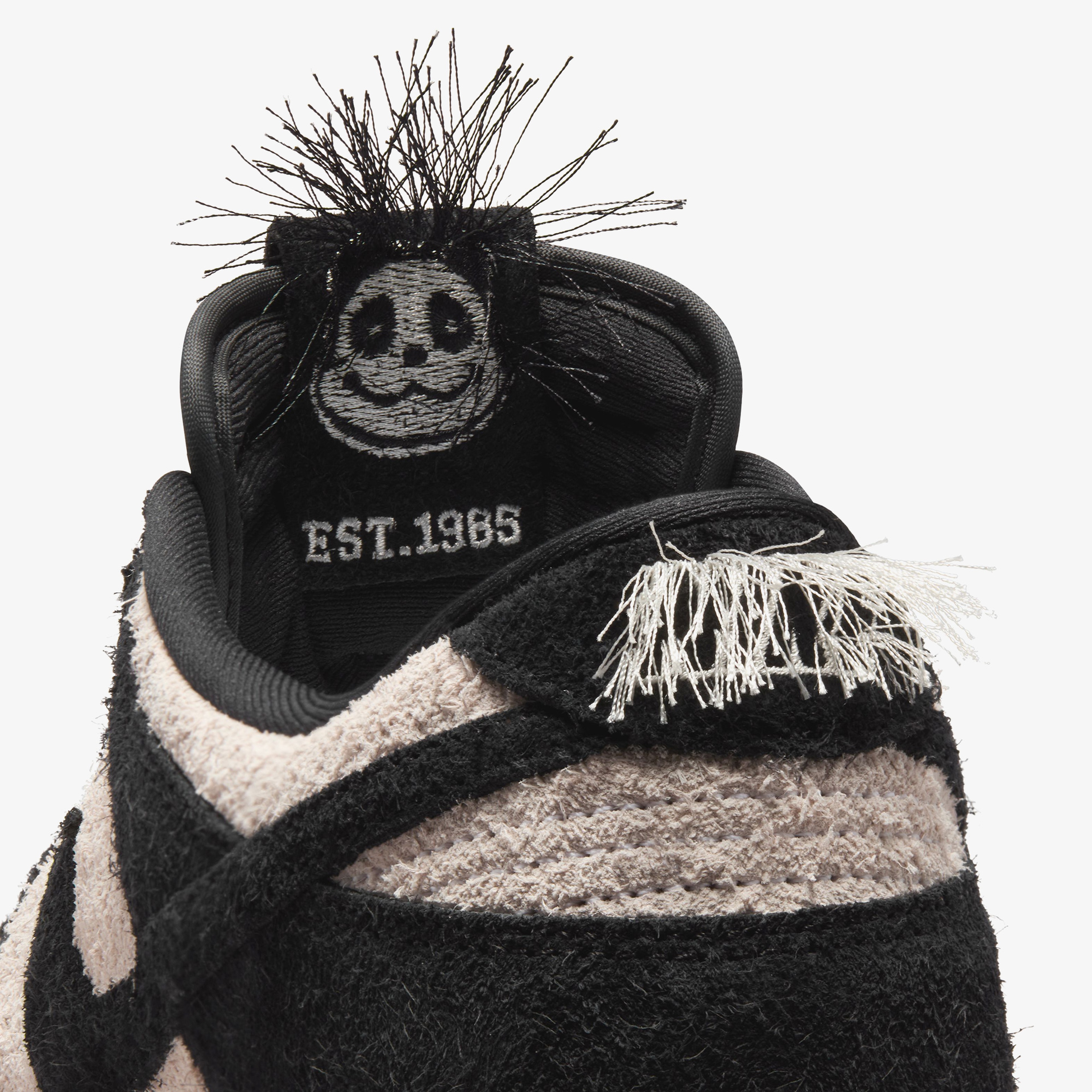 Nike Dunk Low Retro SE Erkek Beyaz/Siyah Spor Ayakkabı