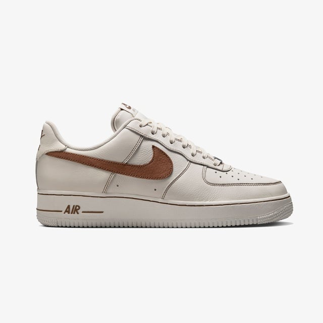Nike Air Force 1 '07 LV8 Erkek Beyaz Spor Ayakkabı - Görsel 2