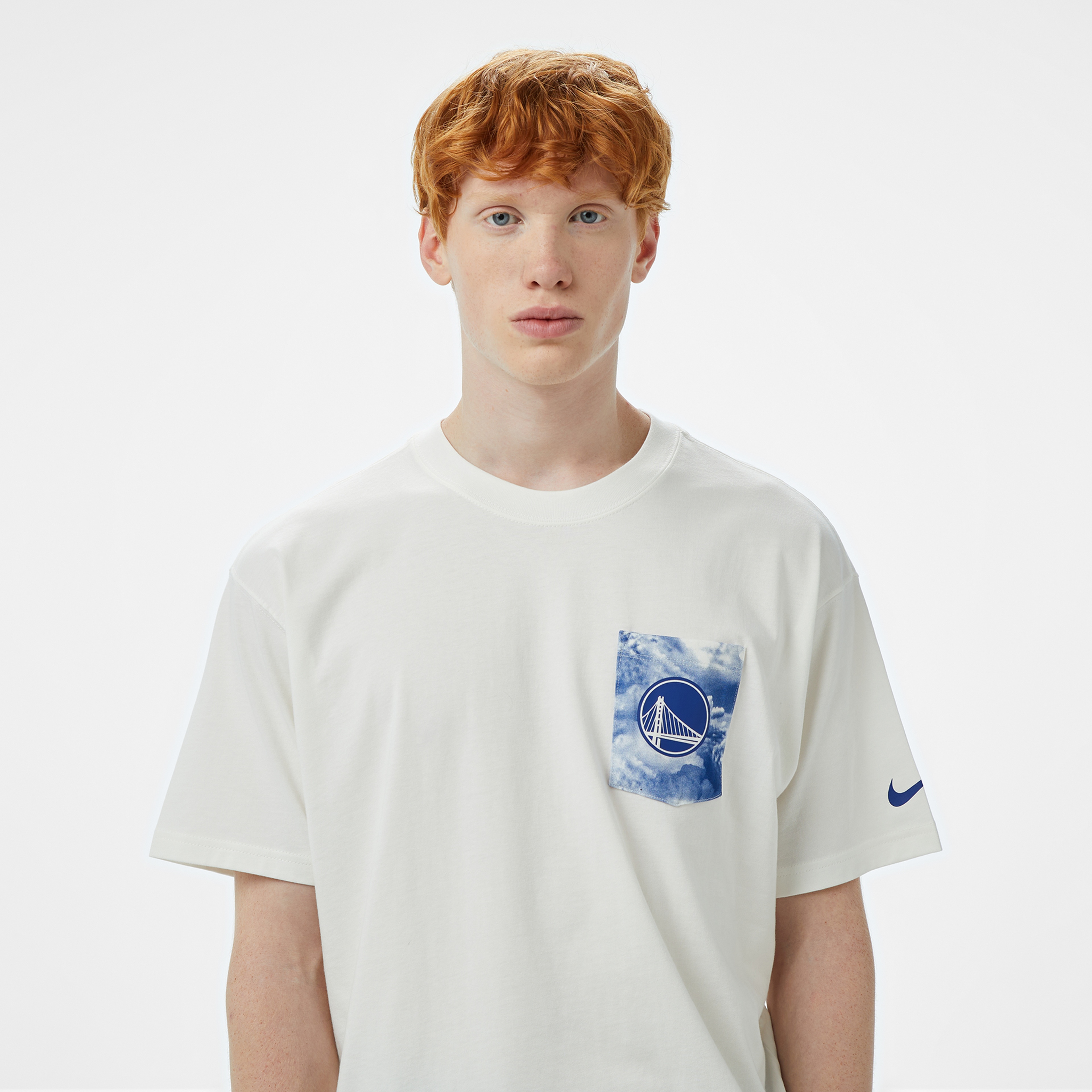 Nike Golden State Warriors Courtside Erkek Beyaz T-Shirt