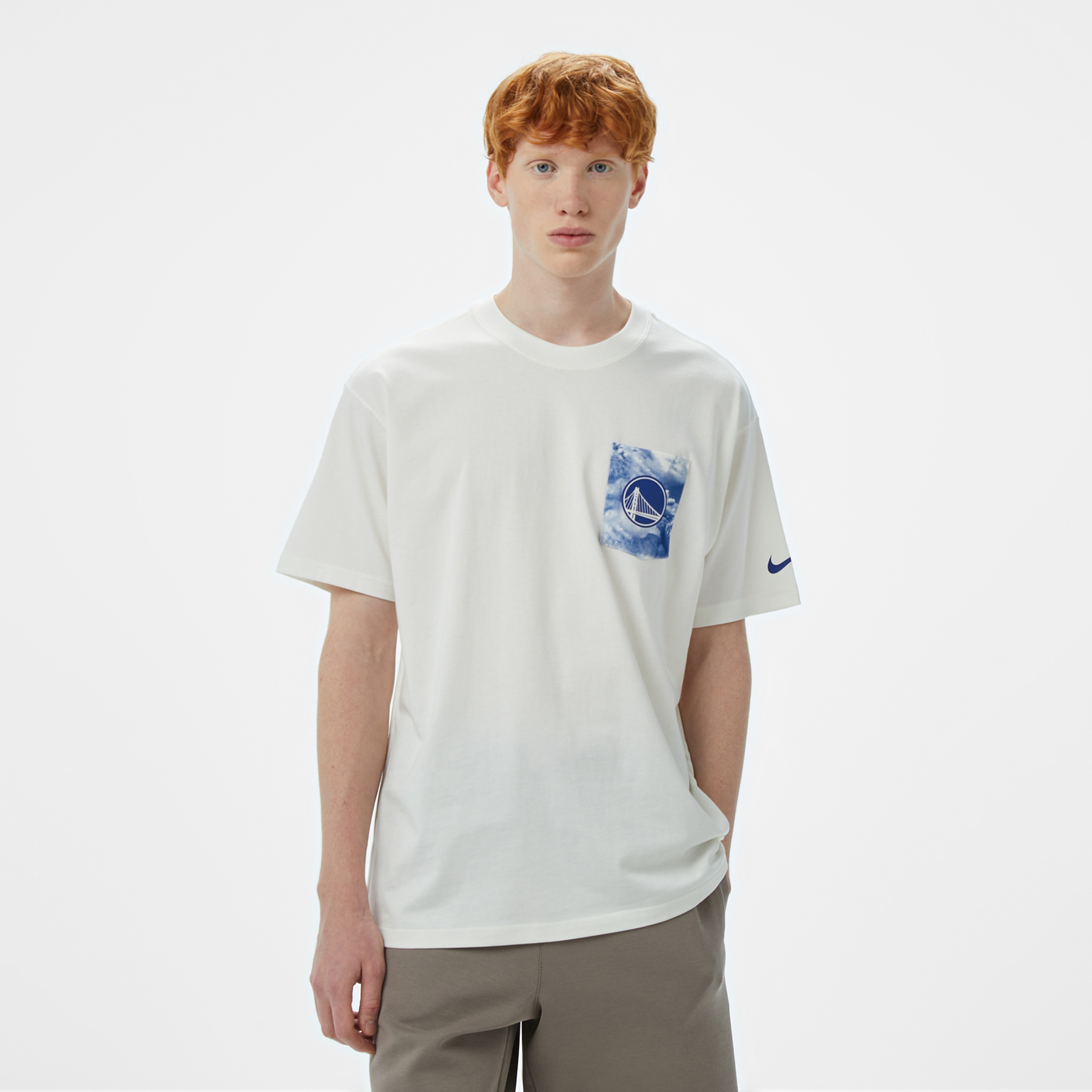 Nike Golden State Warriors Courtside Erkek Beyaz T-Shirt