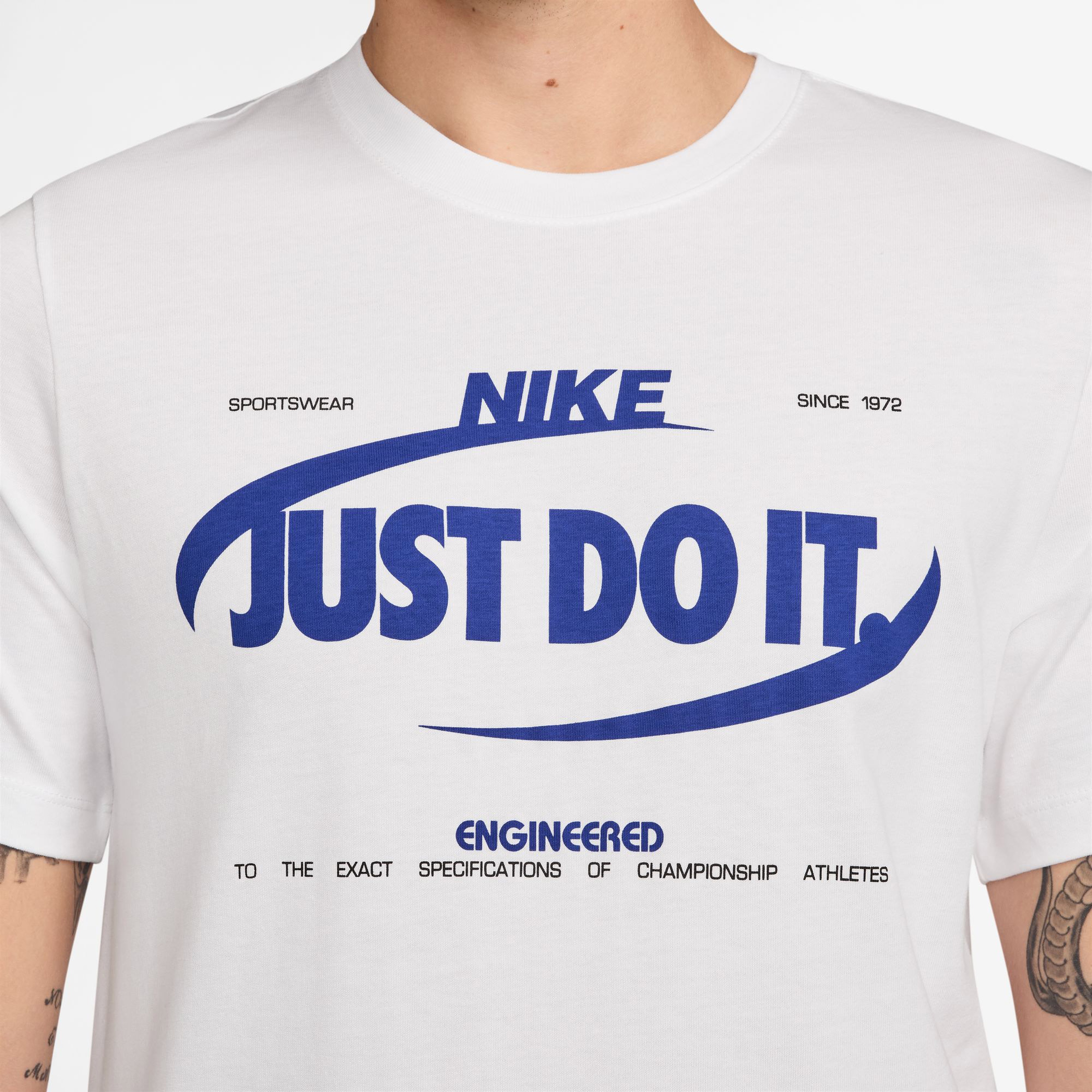 Nike Sportswear 'Just Do It' Erkek Beyaz T-Shirt