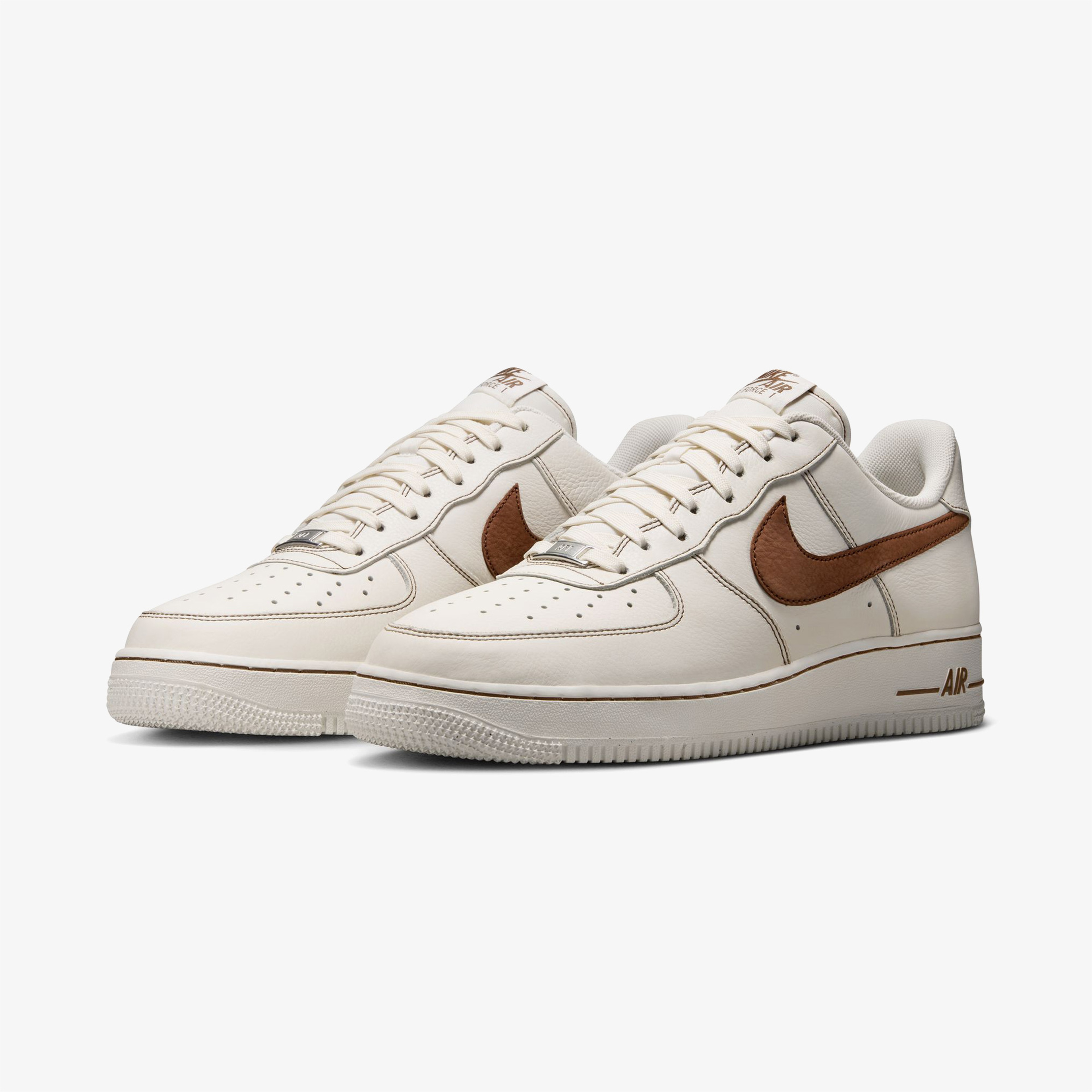 Nike Air Force 1 '07 LV8 Erkek Beyaz Spor Ayakkabı