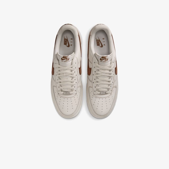 Nike Air Force 1 '07 LV8 Erkek Beyaz Spor Ayakkabı - Görsel 6