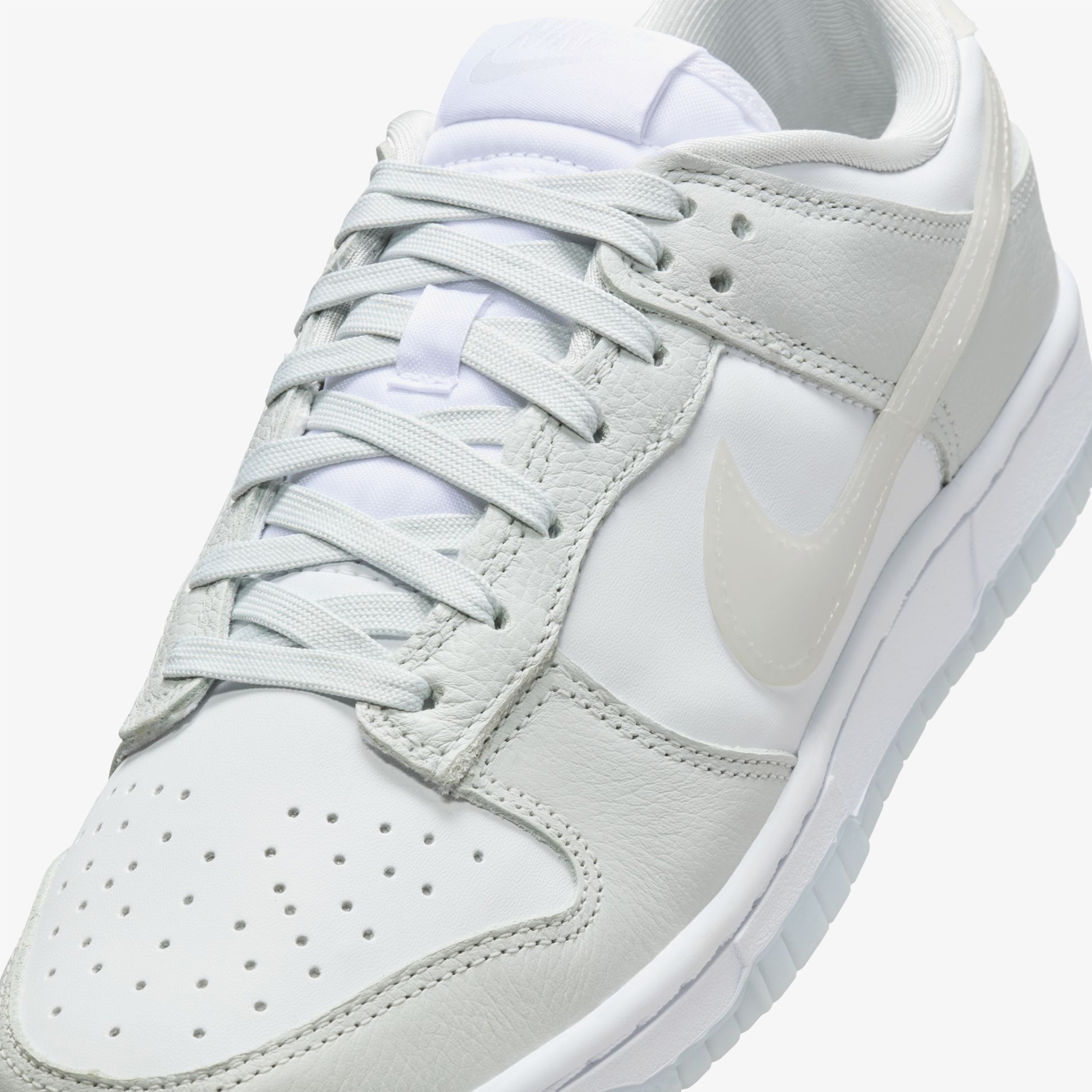 Nike Dunk Low Iridescent Kadın Gri Spor Ayakkabı