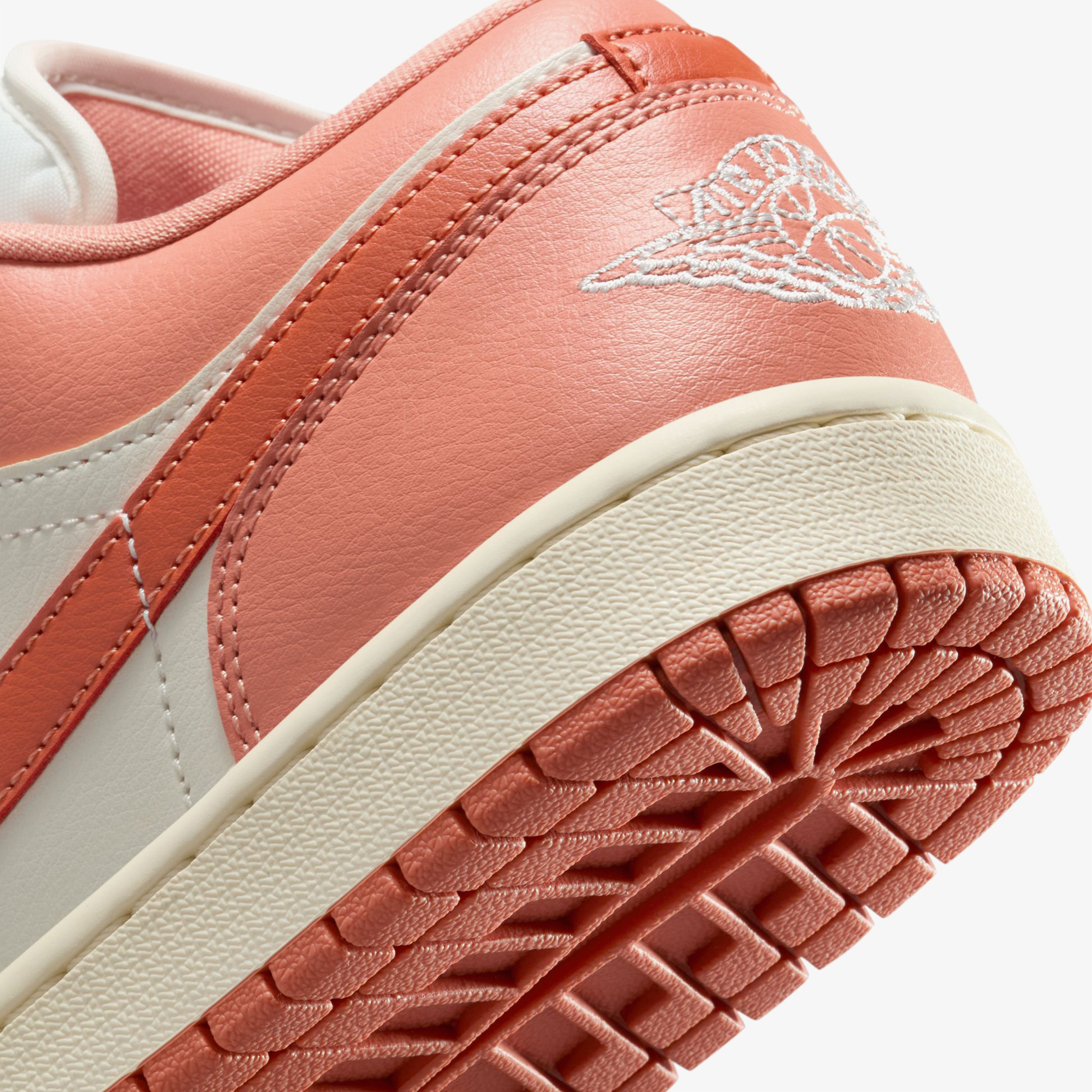 Nike Air Jordan 1 Low Kadın Beyaz/Pembe Spor Ayakkabı