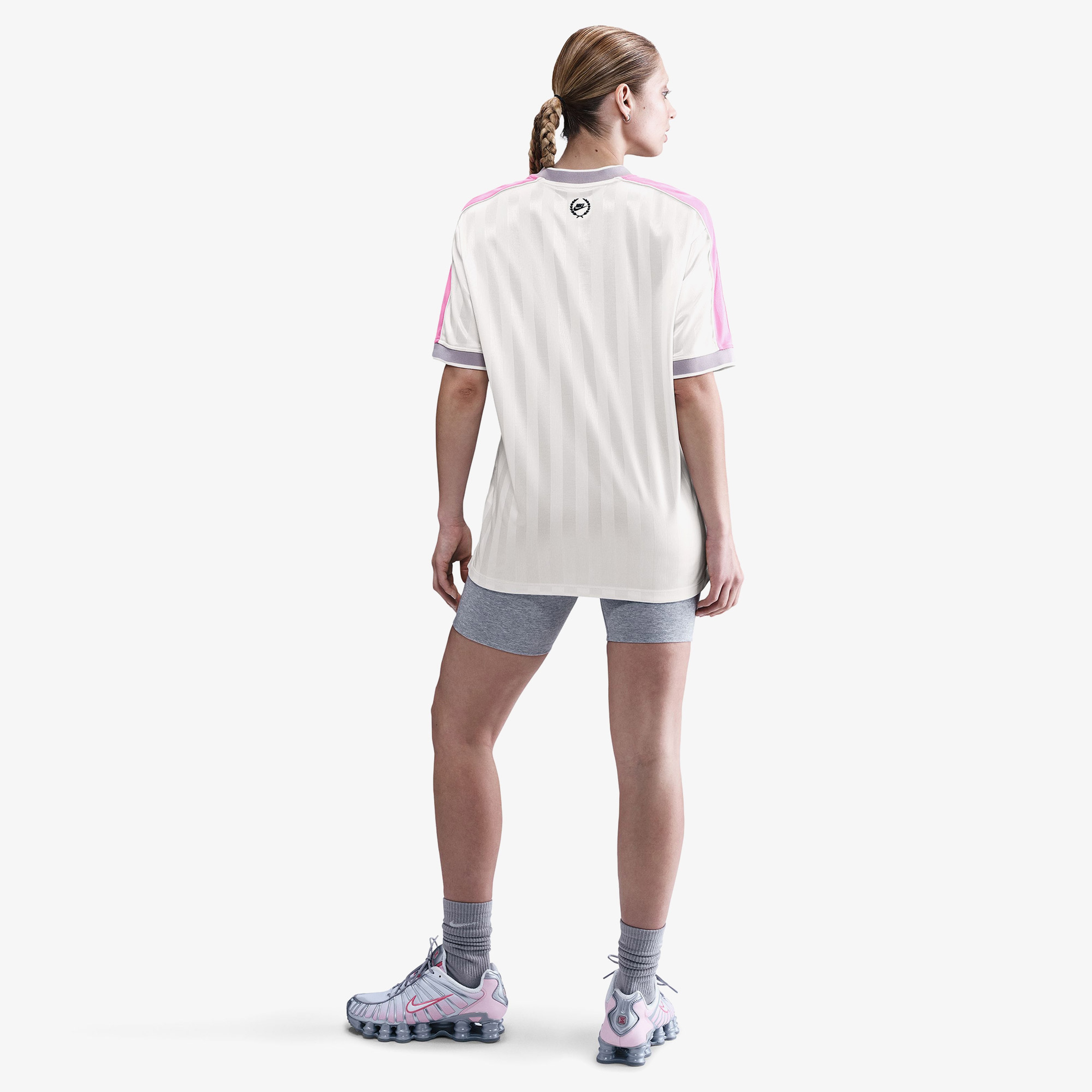 Nike Sportswear V Yakalı Kadın Beyaz Forma