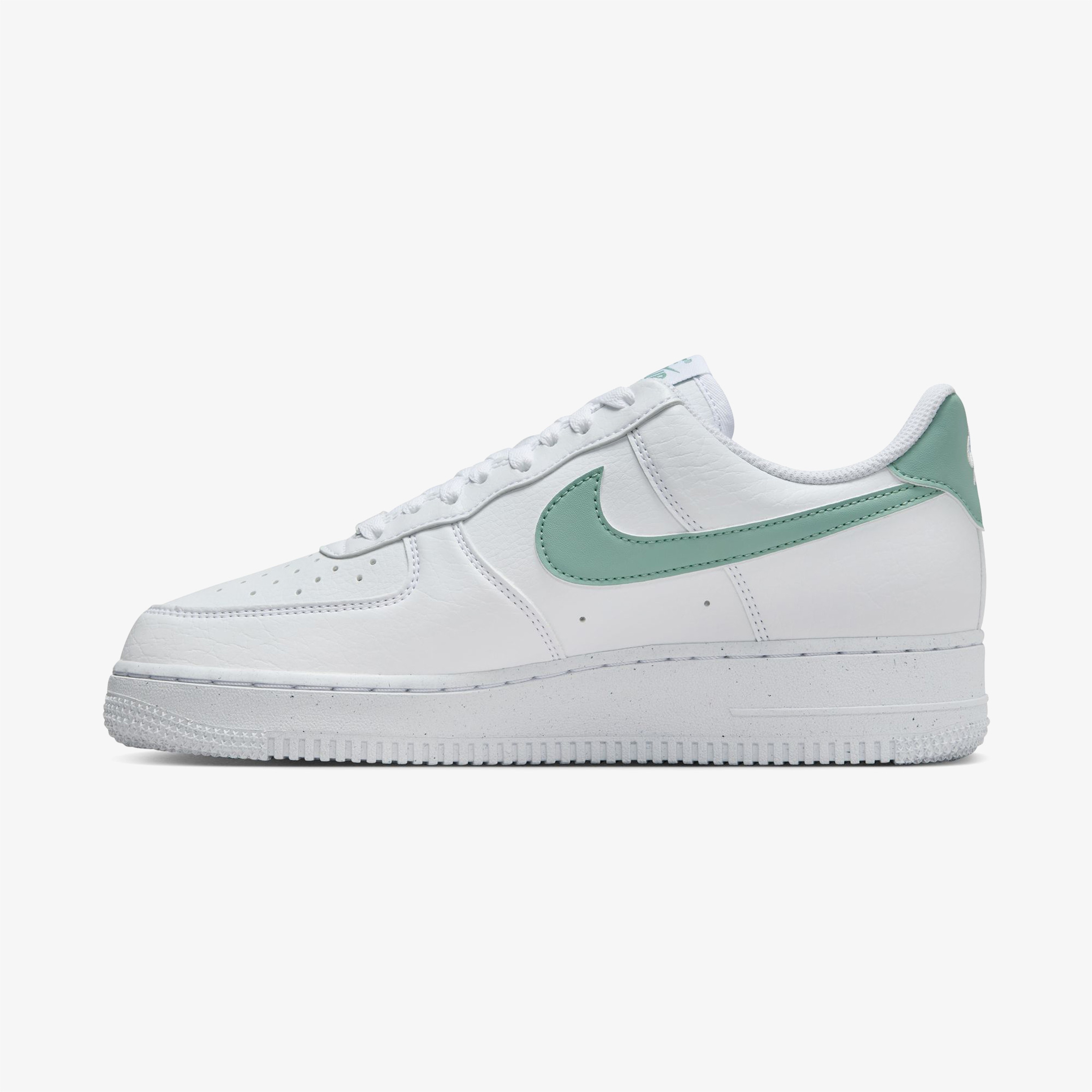 Nike Air Force 1 '07 Next Nature Kadın Beyaz Spor Ayakkabı