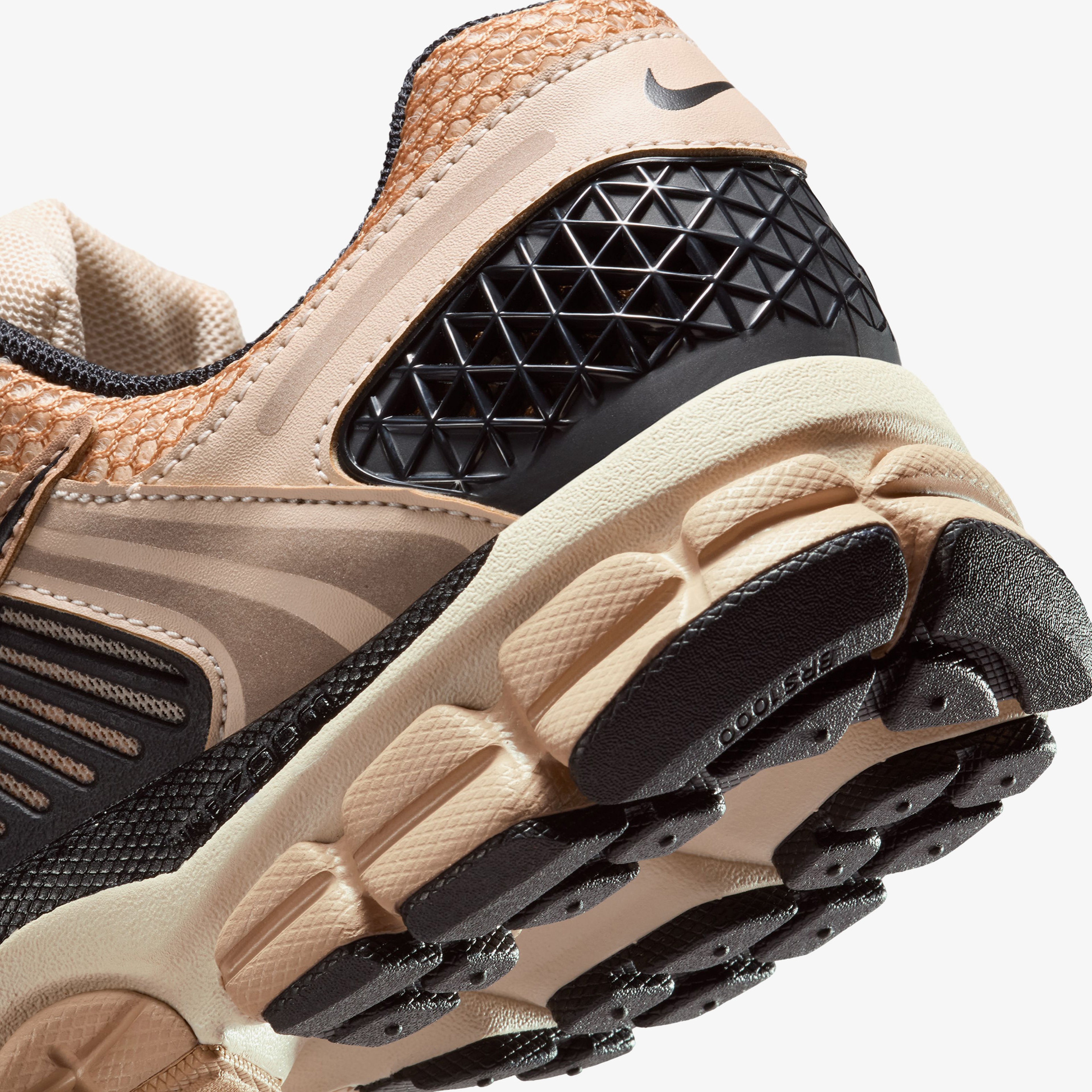 Nike Zoom Vomero 5 Kadın Beyaz Spor Ayakkabı