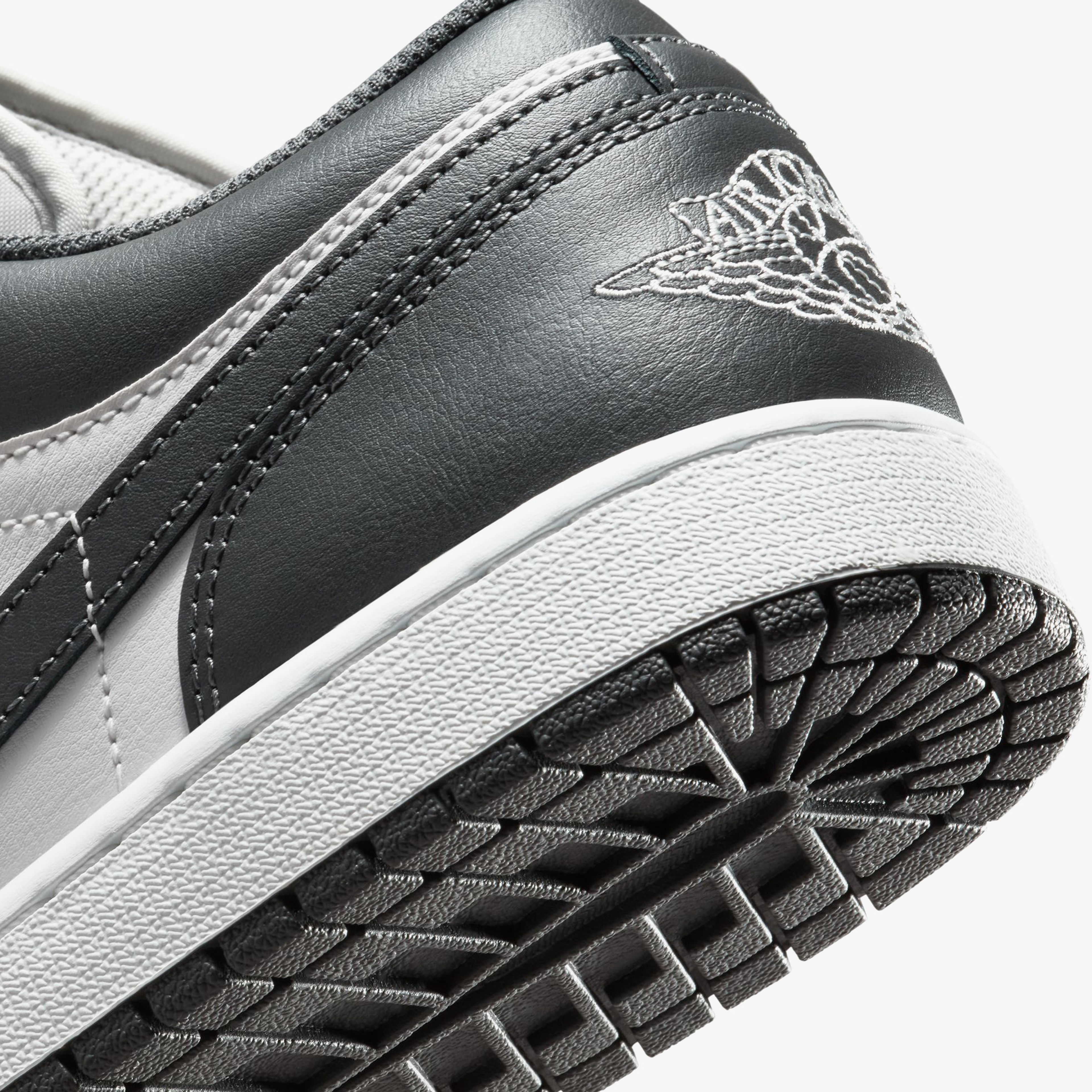 Nike Air Jordan 1 Low Erkek Gri Spor Ayakkabı