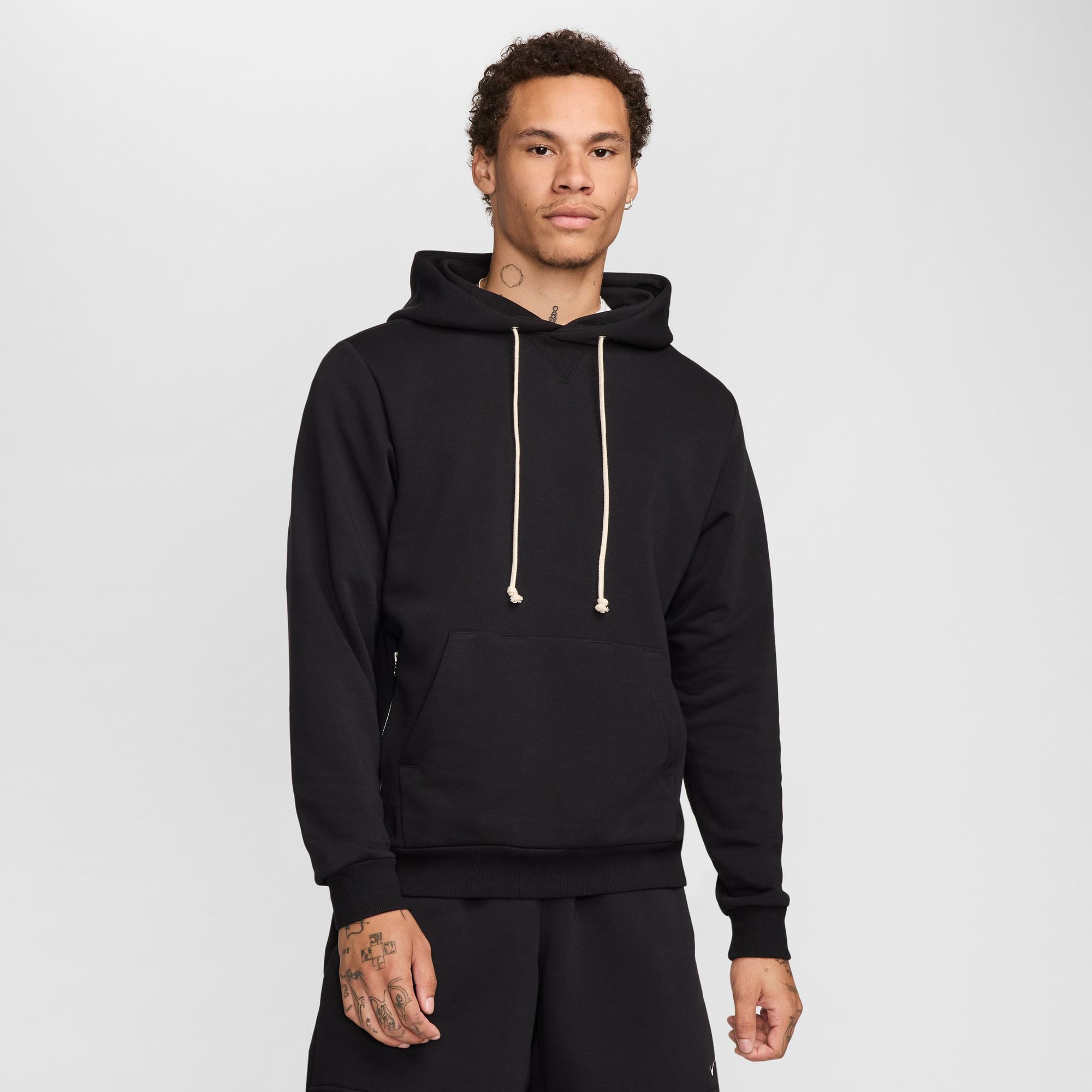 Nike Standard Issue Erkek Siyah Sweatshirt