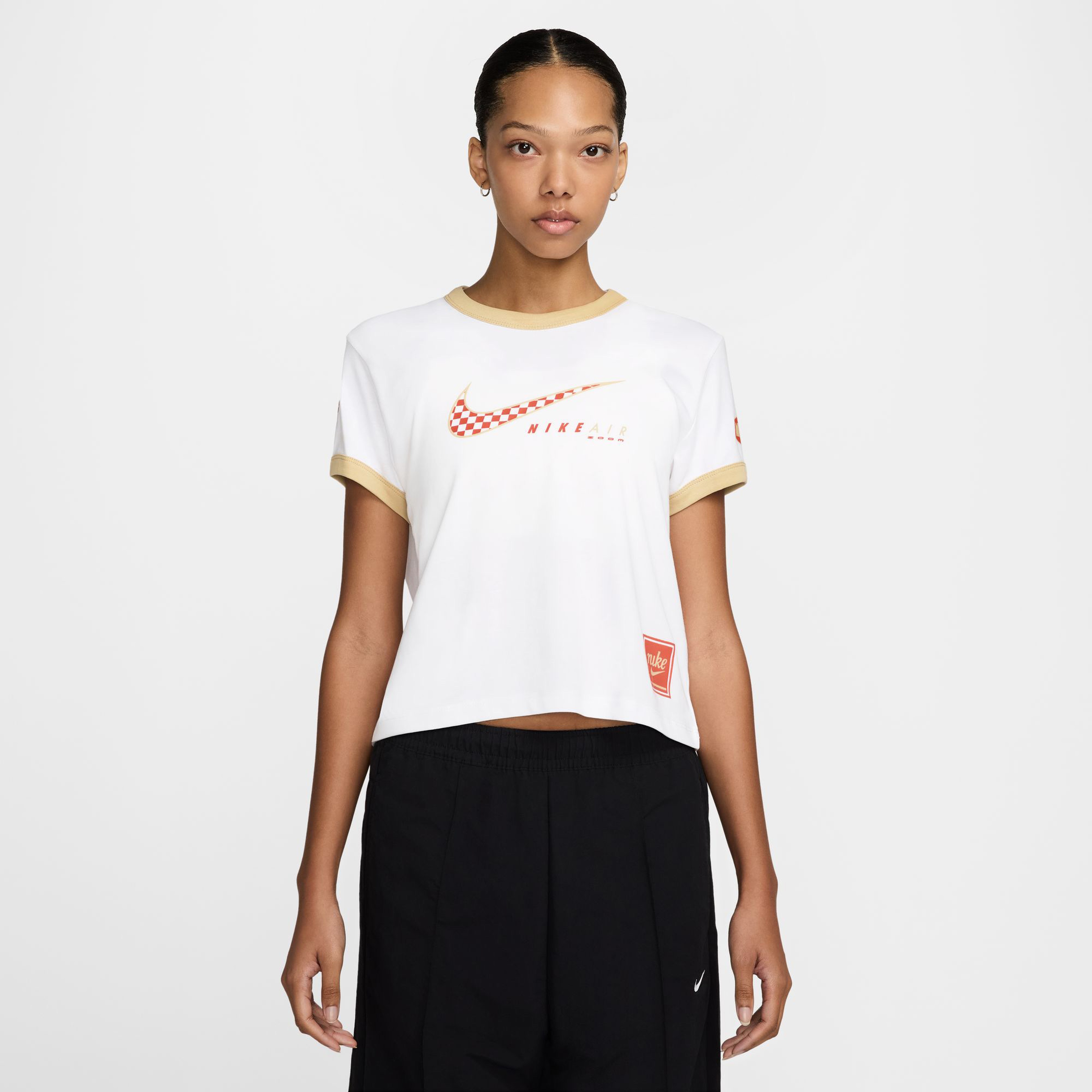 Nike Sportswear Club Moto Rgr Kadın Beyaz T-Shirt
