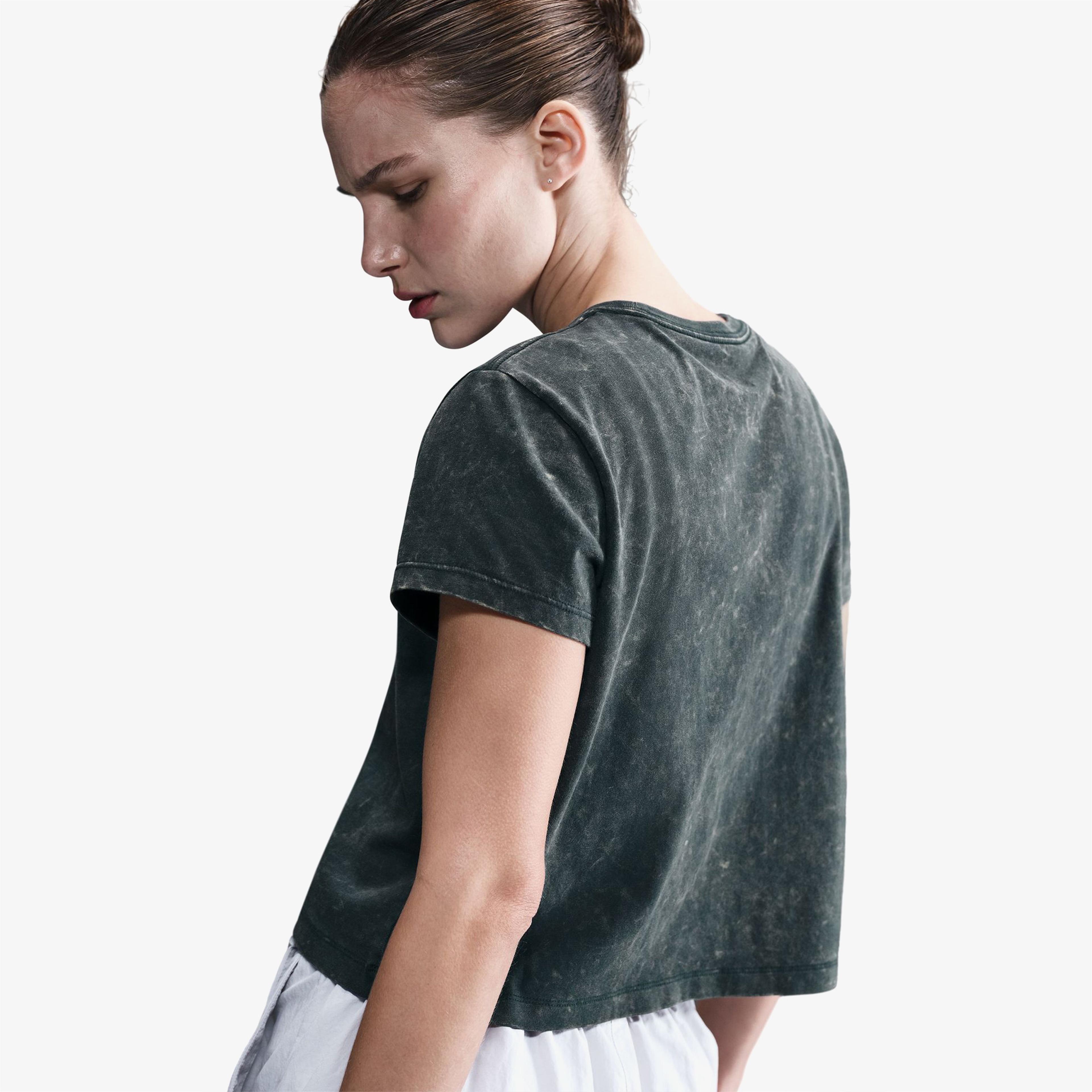 Nike Sportswear Essential Kadın Lacivert T-Shirt