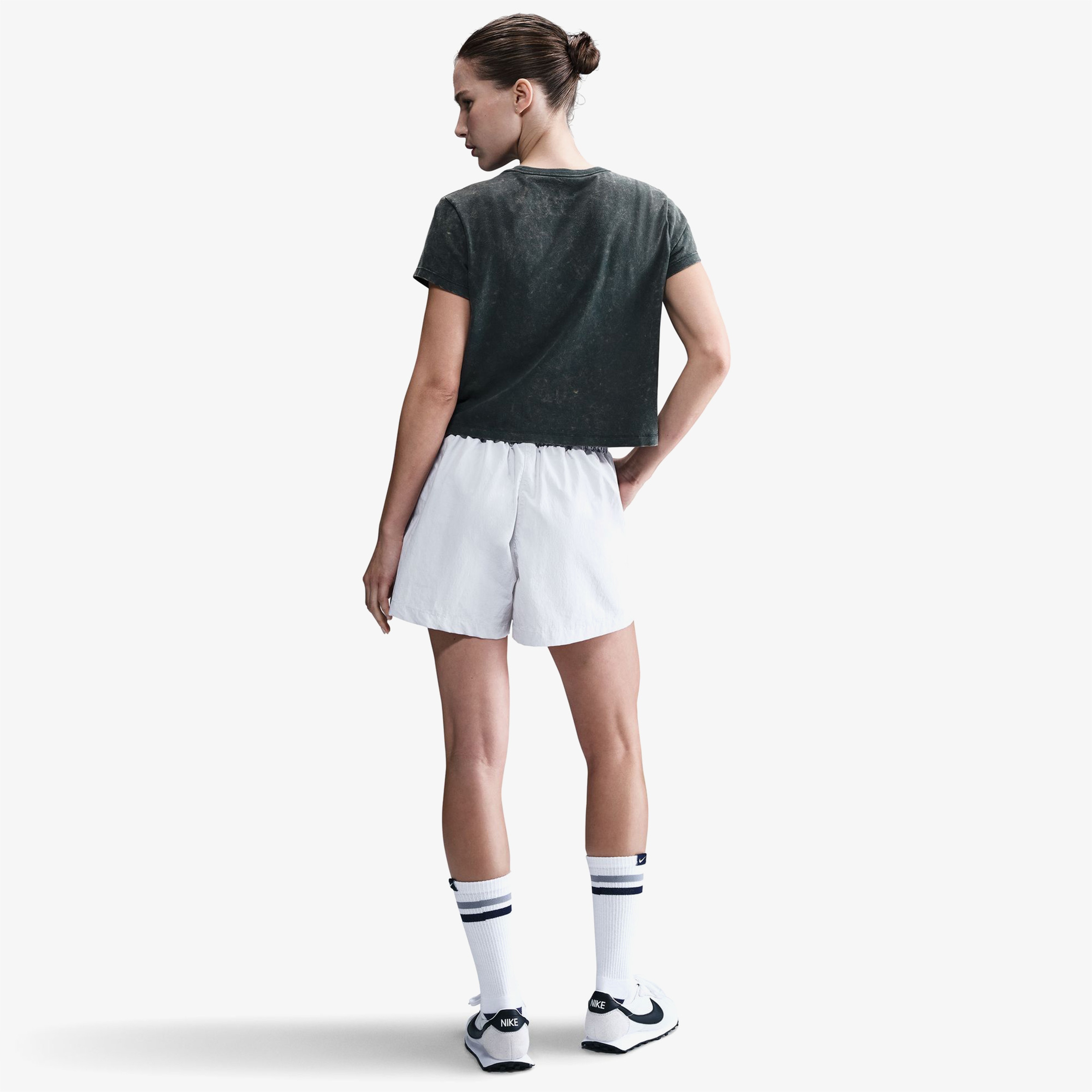 Nike Sportswear Essential Kadın Lacivert T-Shirt