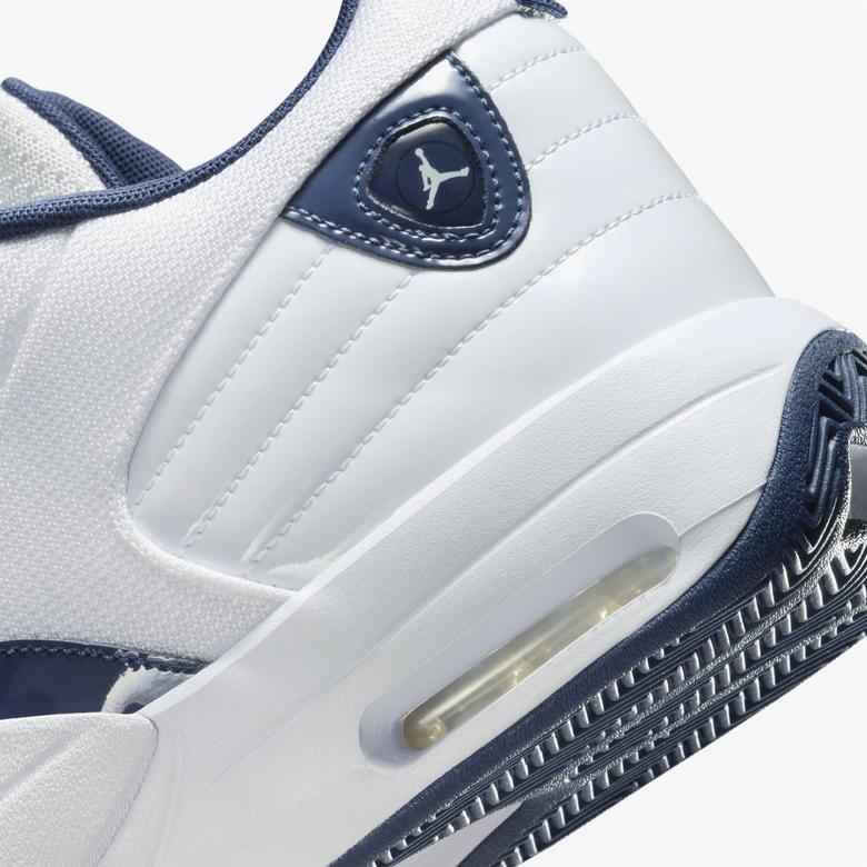 Jordan Max Aura 6 Erkek Beyaz Basketbol Ayakkabısı